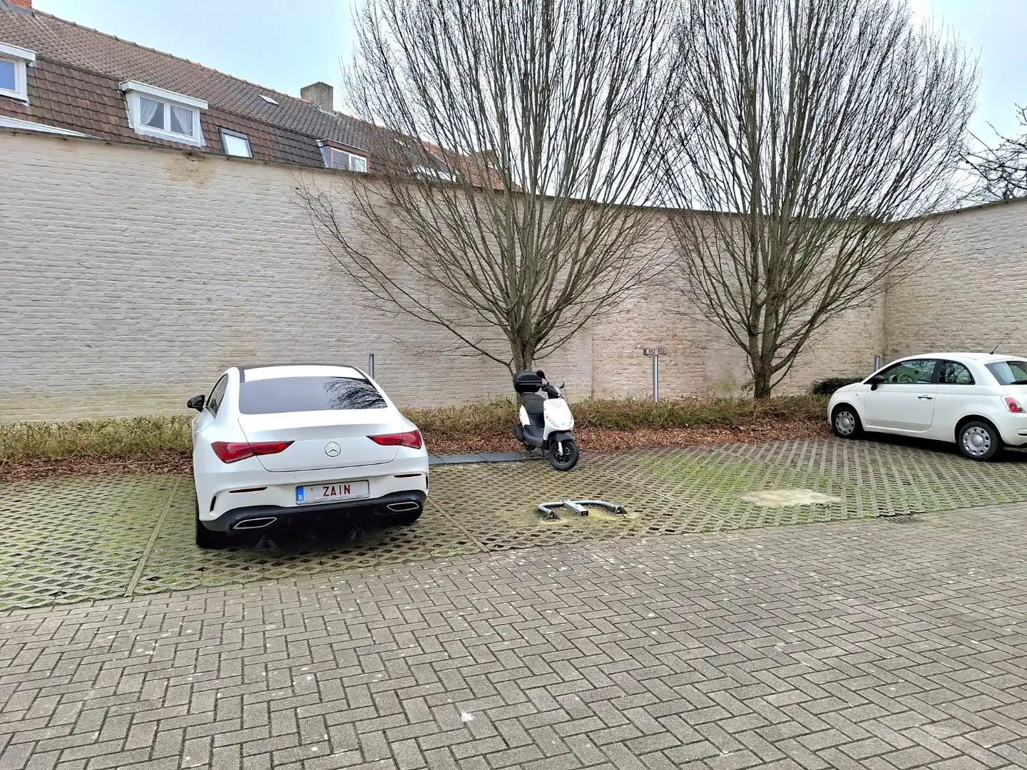 Autostaanplaatsen  foto 4