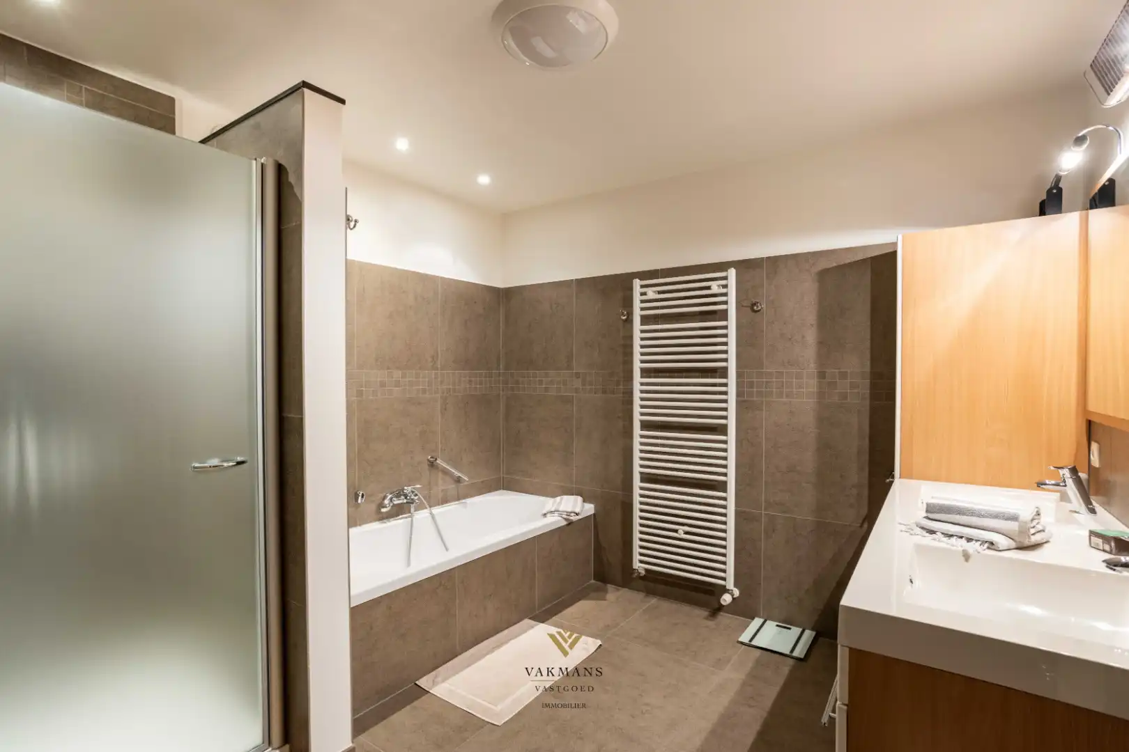 Gelijkvloers appartement met tuin foto 17