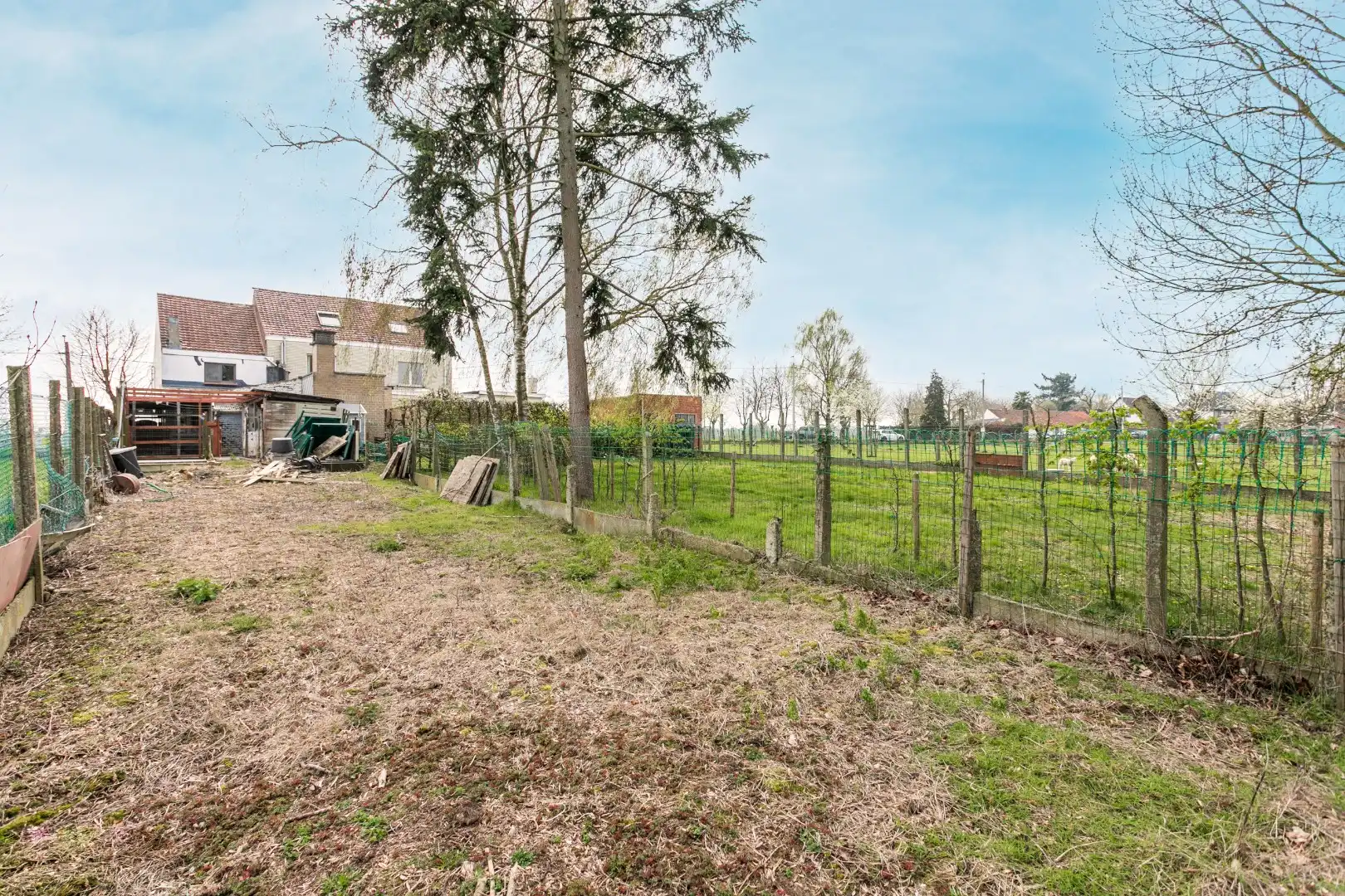 Op te frissen 3-gevel woning foto 10