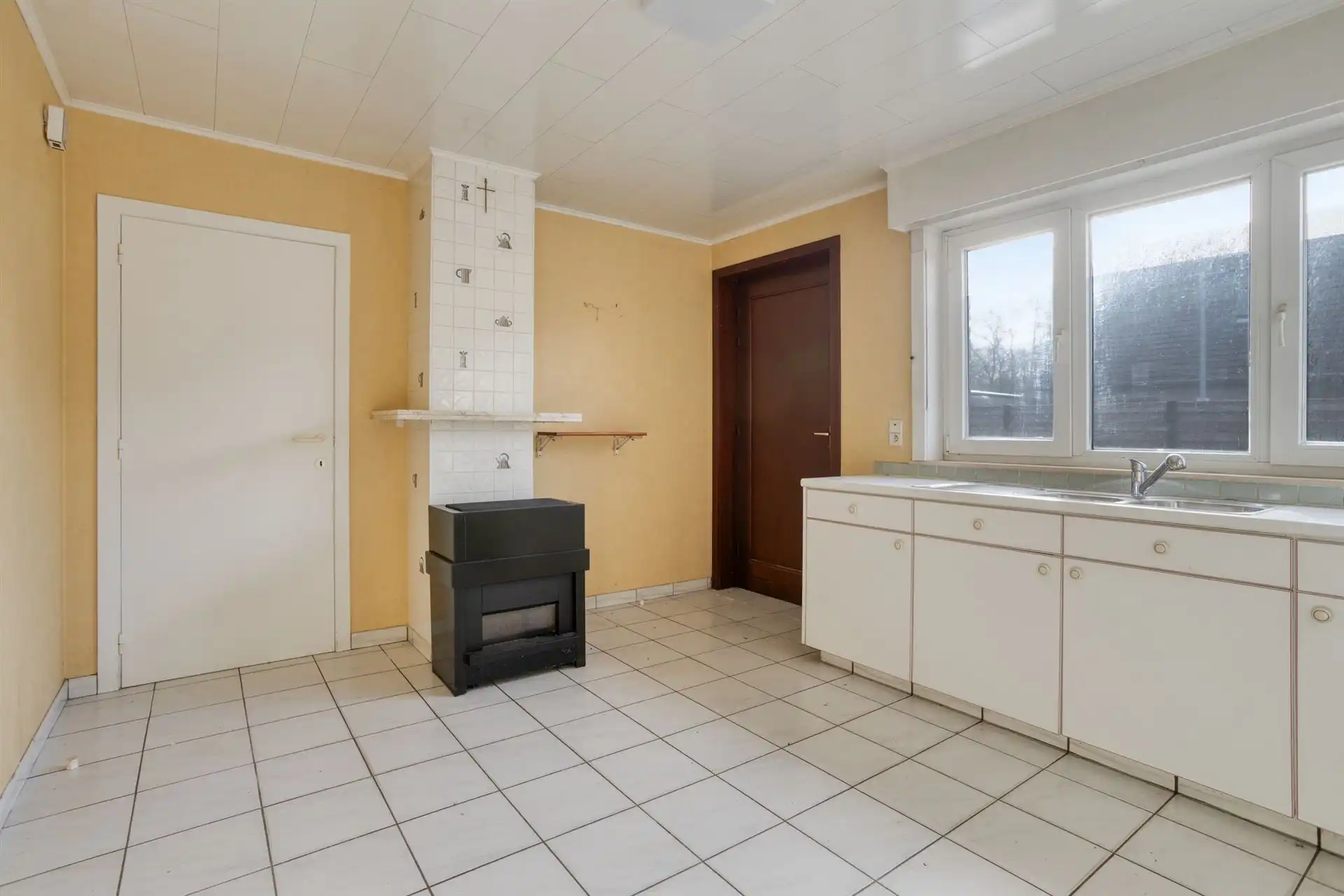 Vrijstaande woning op 612m². Rustig gelegen. foto 9