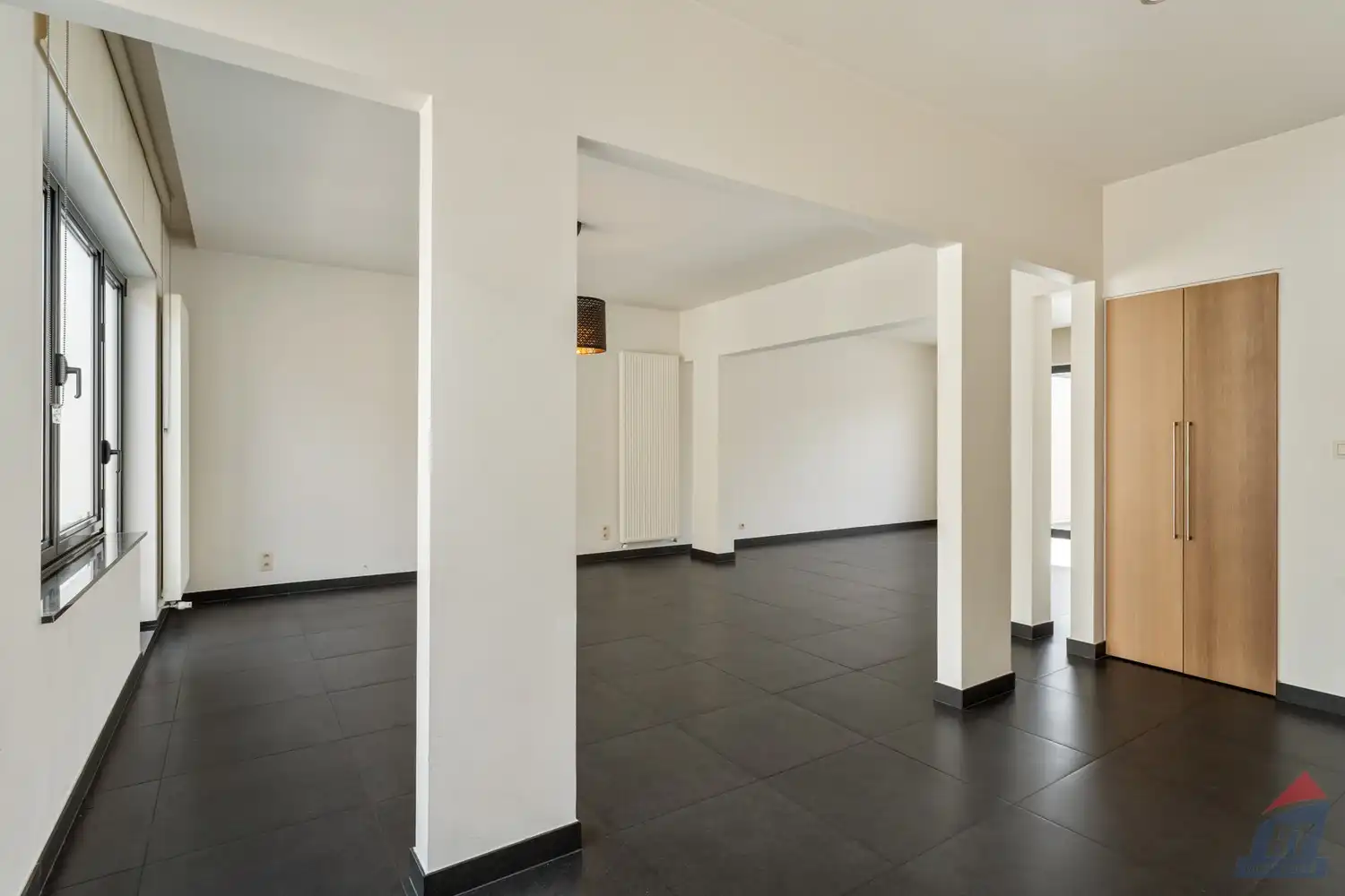 Veelzijdig pand met praktijkruimte en duplex appartement op toplocatie in Sint-Truiden foto 23