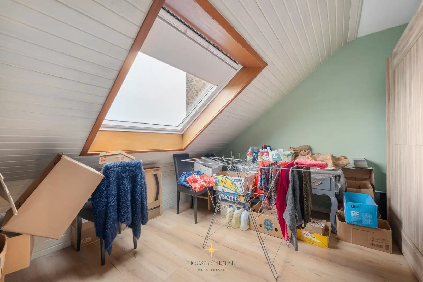 Ruim en lichtrijk appartement mét garage in Sint-Andries foto 7