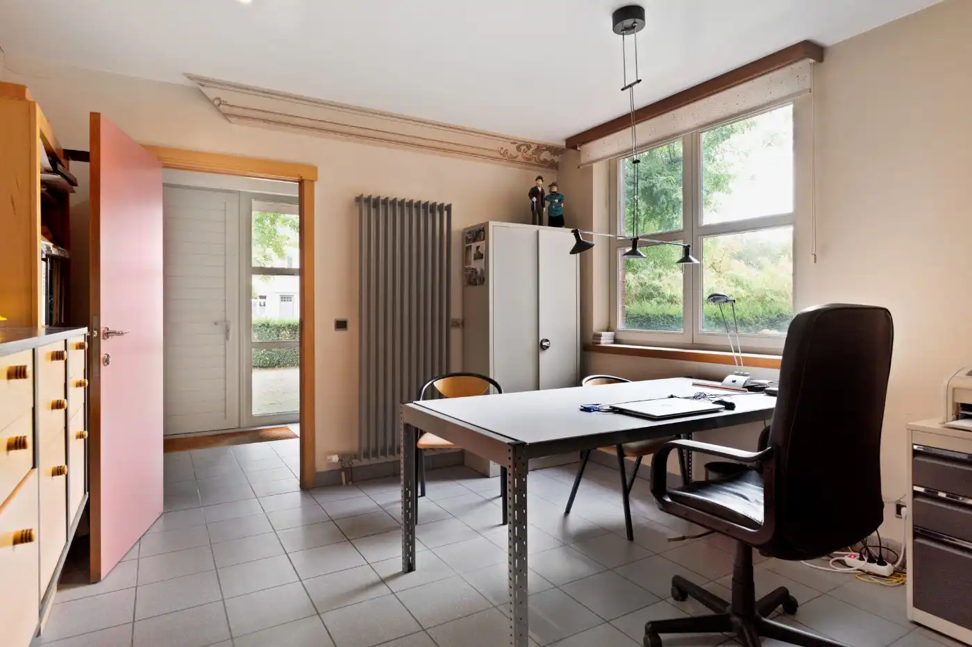 Vrijstaande architectenwoning met 5 slpk., atelier en dubbele garage op ruim perceel met zicht op de velden foto 28