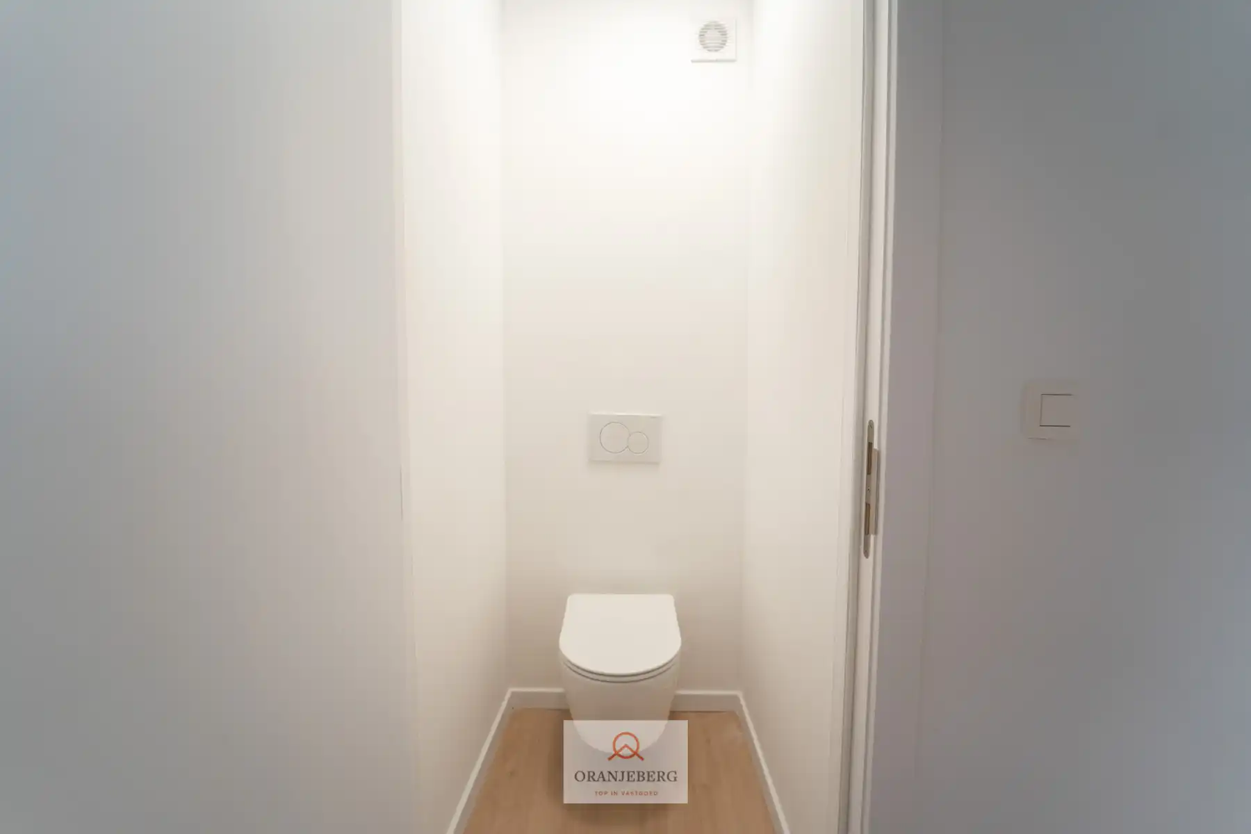 Lichtrijke gerenoveerde woning foto 11