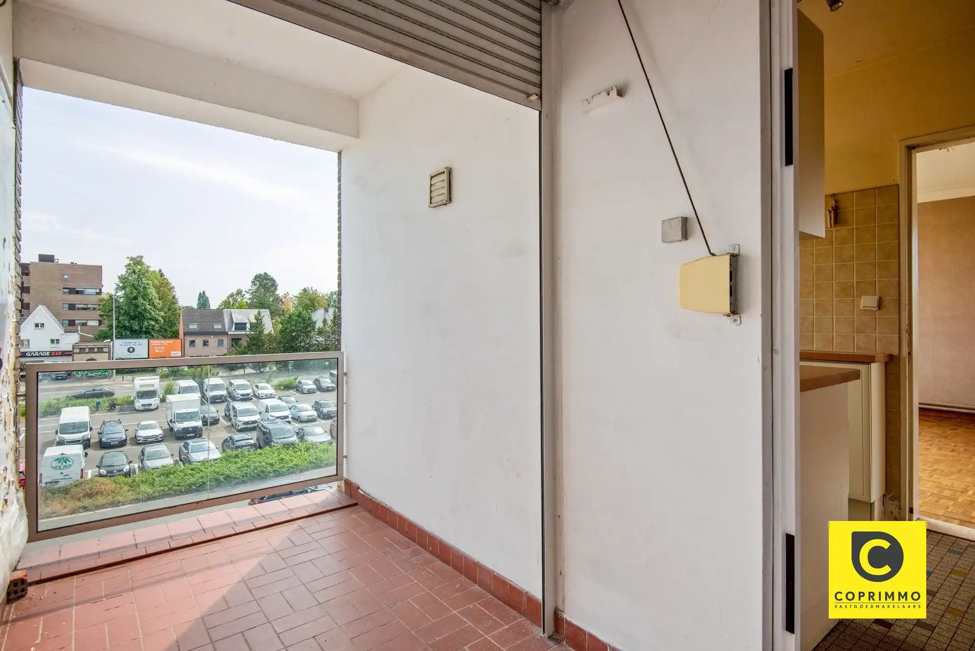 Te renoveren 3slpk app met terras en staanplaats foto 4