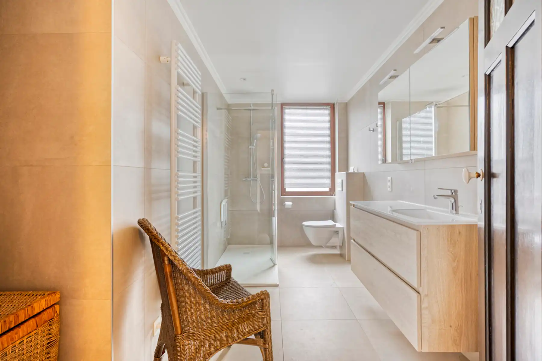 Instapklare, volledig gerenoveerde woning in het landelijke Mollem! foto 15