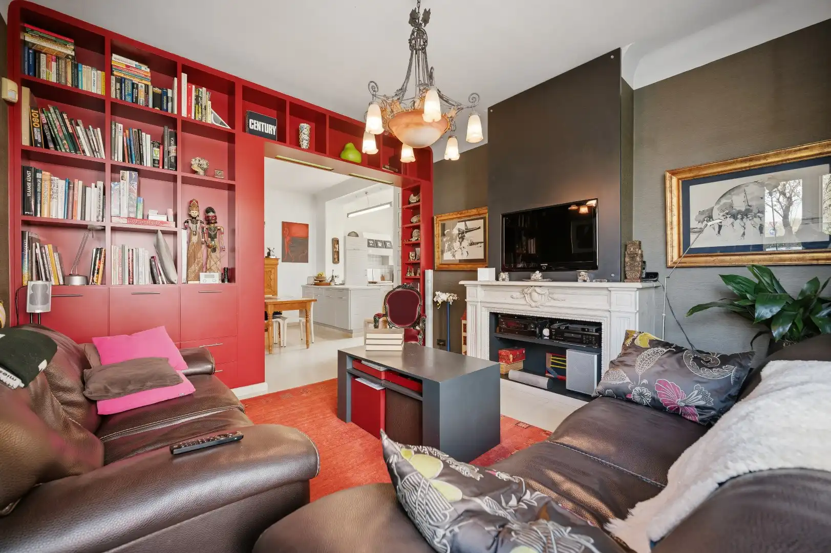 Karaktervolle interbellumwoning met veel ruimte, grote tuin en garage foto 13