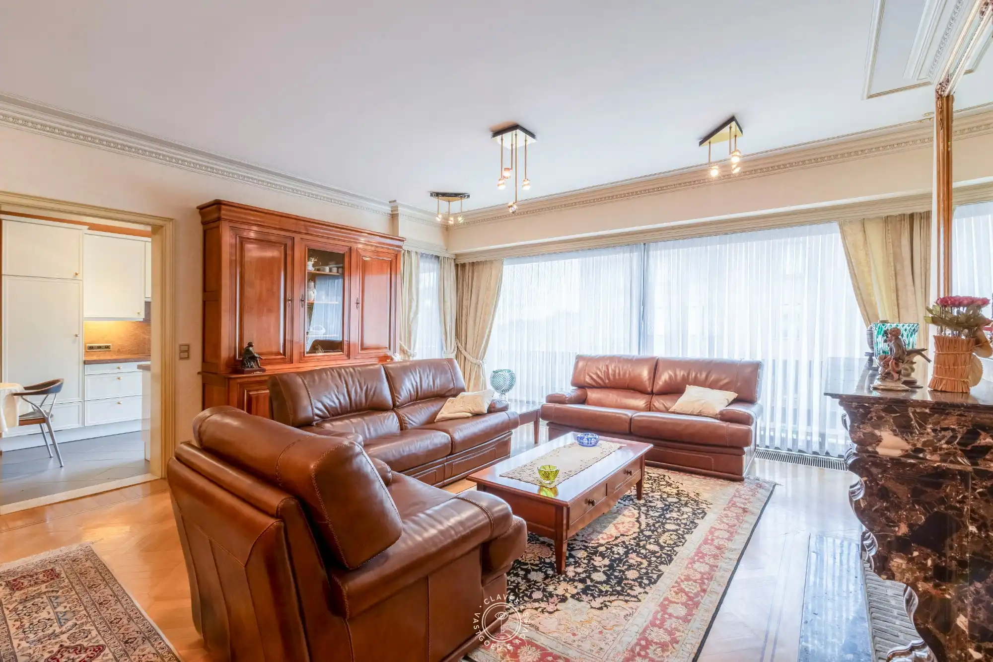 Topgelegen 3 slpk appartement met twee terrassen en zicht op de Grote Markt foto 3