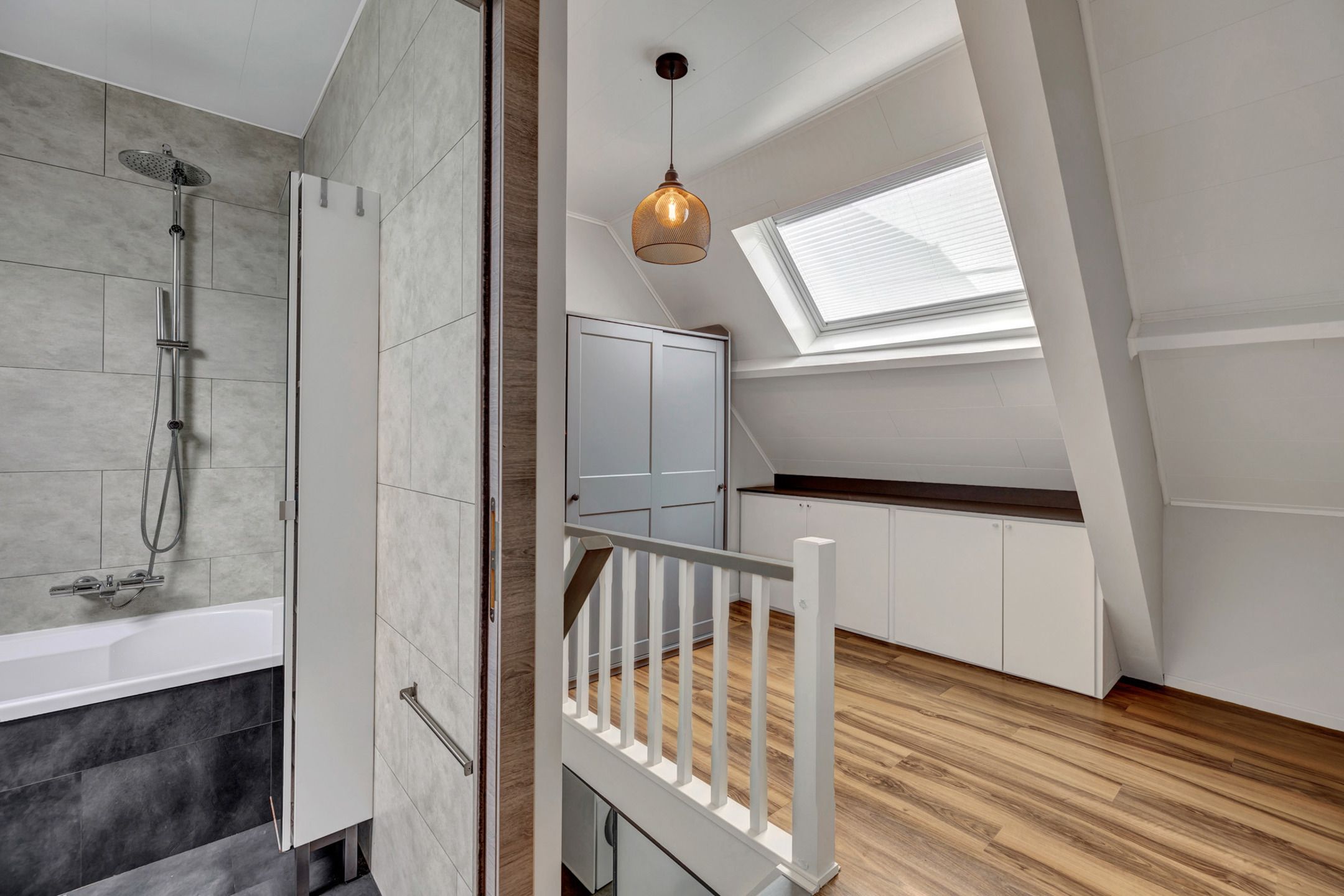 Instapklare woning in verkeersluwe straat foto 14