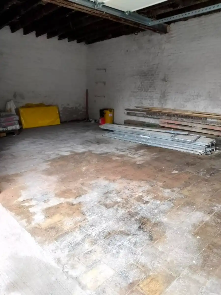 Loods - atelier 40.5m² met water- en elektriciteitsaansluiting + garage 40.5m² te koop foto 4