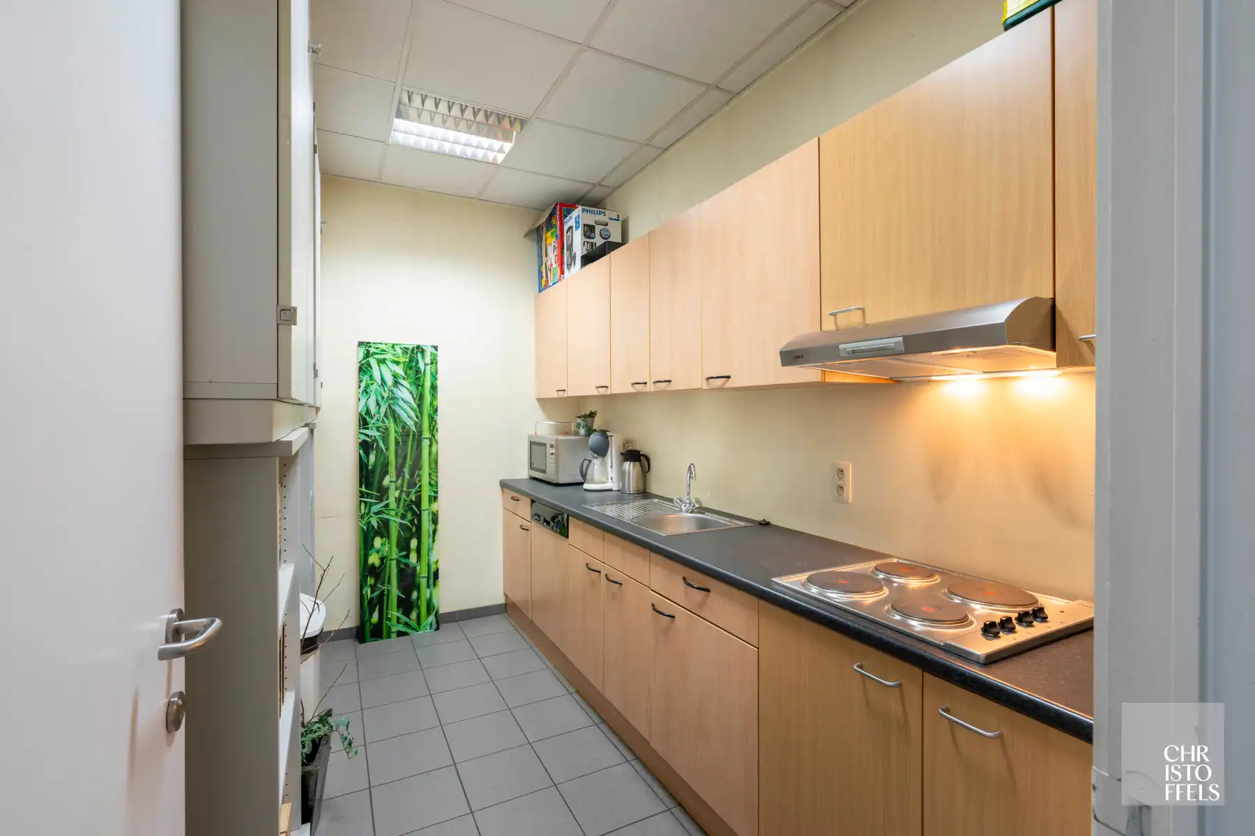 Functioneel bedrijfsgebouw op 4.445m² met magazijn/werkplaats (1.231 m²) en kantoorruimtes (197 m²) nabij de E314 foto 11