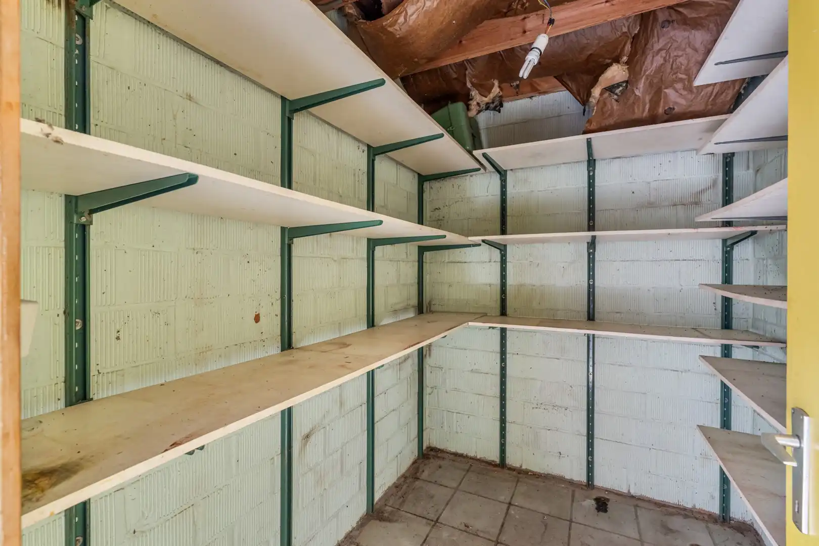 Karaktervolle patio-bungalow met renovatiepotentieel in doodlopende straat te Herent foto 16