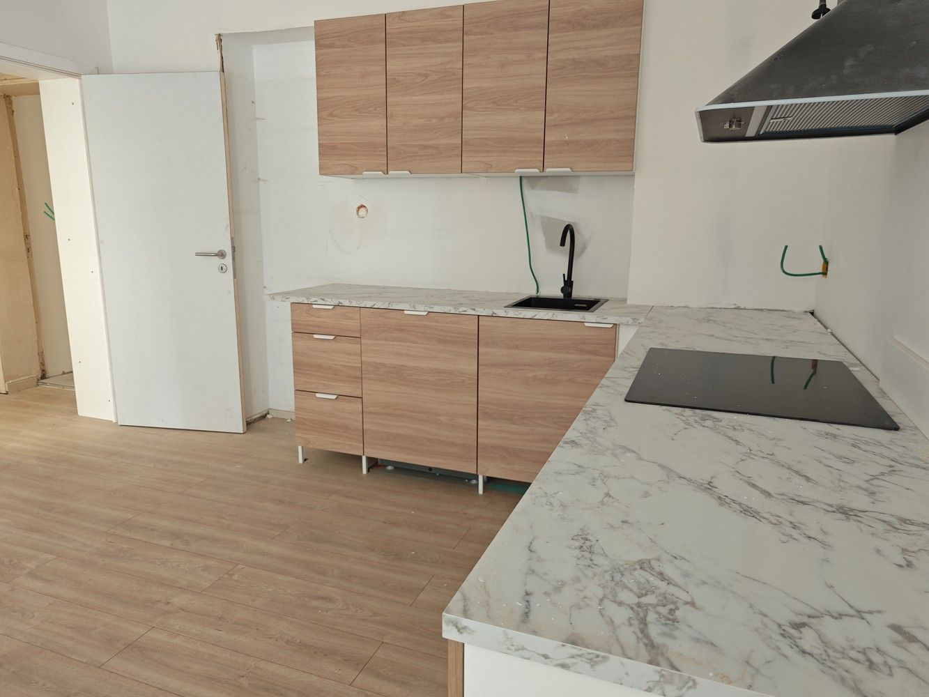 Gerenoveerd gelijkvloers appartement met patio in het centrum van Hasselt foto 2