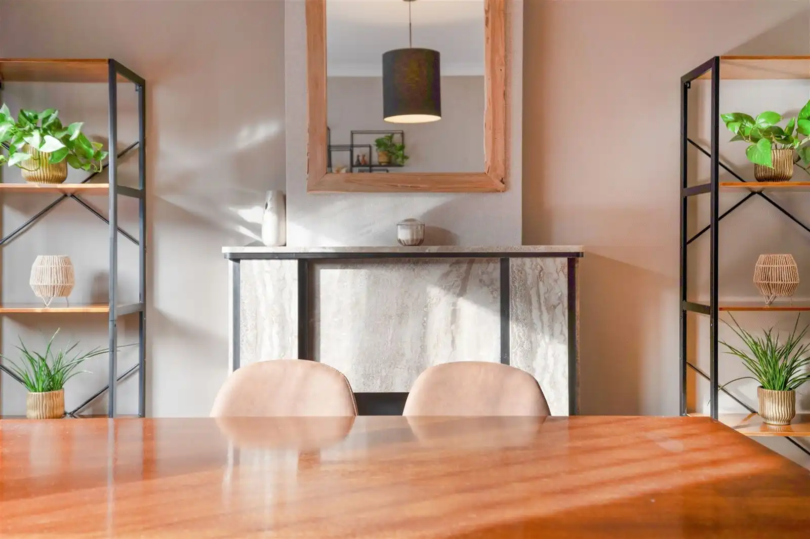 Gezinswoning met garage en tuin op 6are30 foto 4