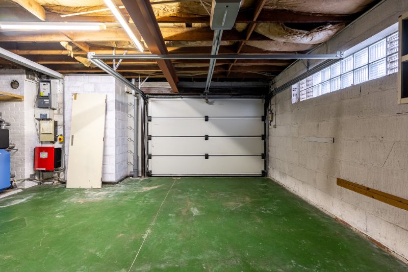 Op te frissen villa met upgrade potentieel op topligging! foto 17