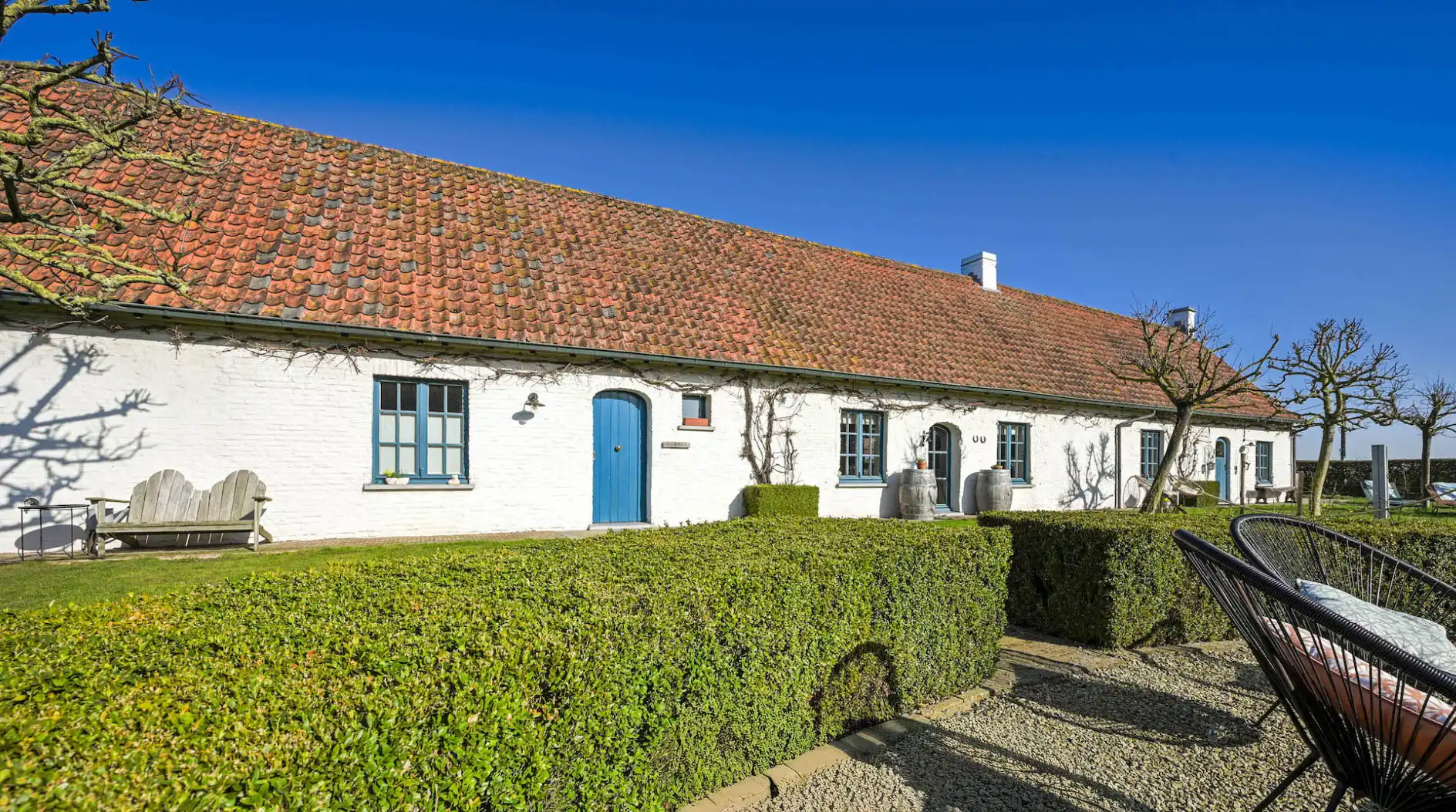 Idyllisch gelegen landgoed, voormalige hoeve, met karakterwoning, vakantieverblijf/boutique B & B met 6 vergunde kamers, parking en weide op circa 1 ha foto 20