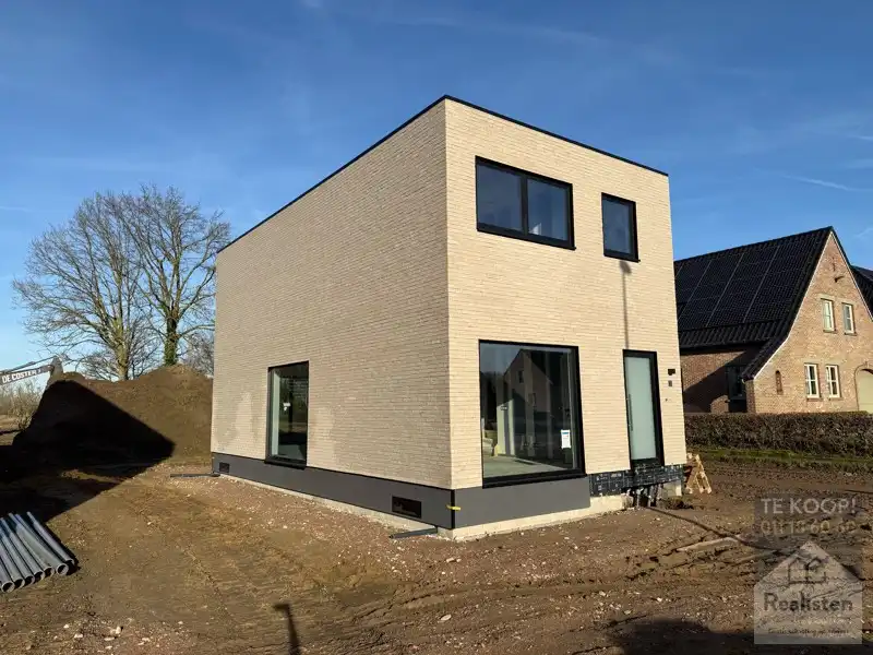 Instapklare nieuwbouwwoning - OB met garage foto 3