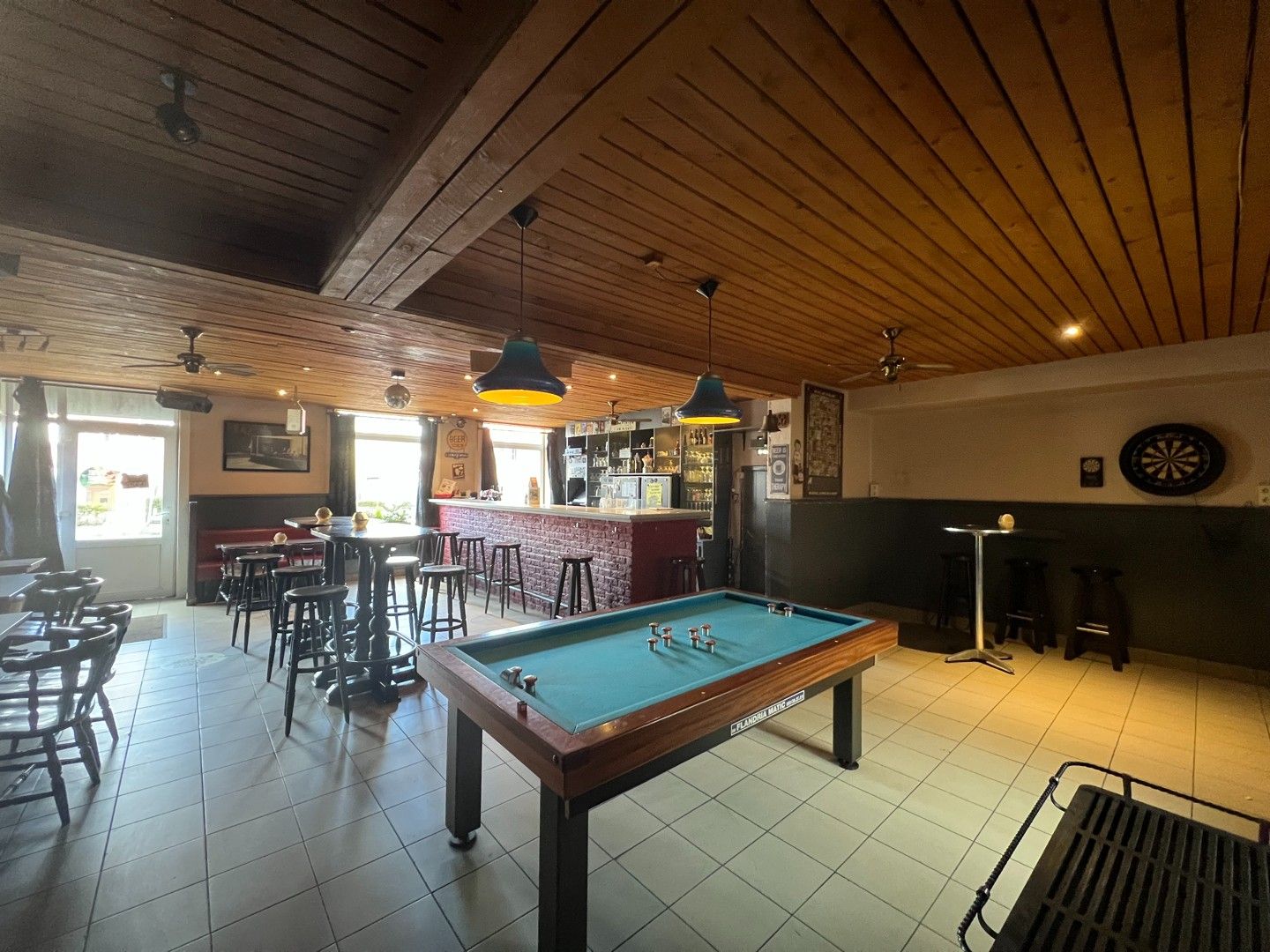 Te renoveren handelspand met woonst op toplocatie foto 2