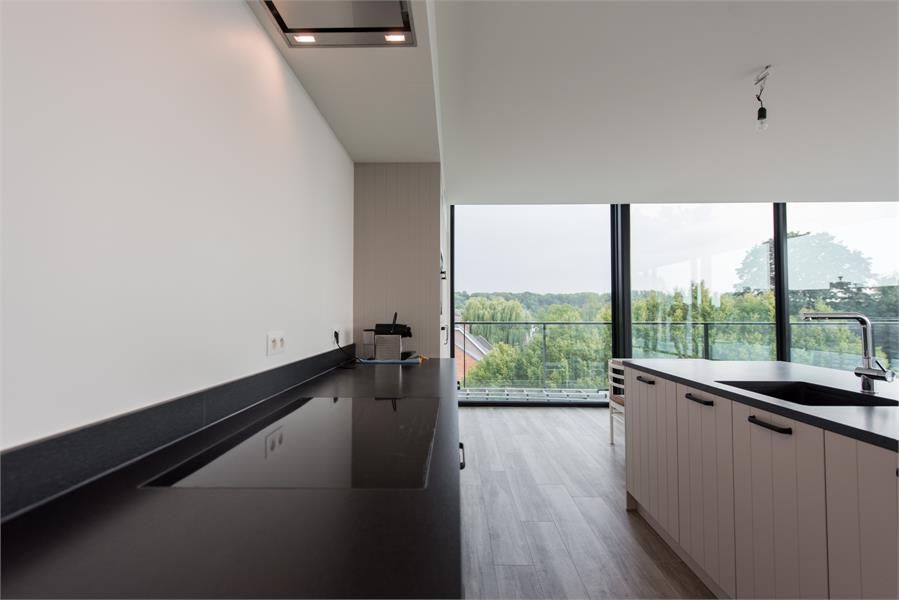 RECENT PENTHOUSE 150M² MET 2 SLP EN RUIM TERRAS VAN 80 m² NABIJ CENTRUM. foto 27