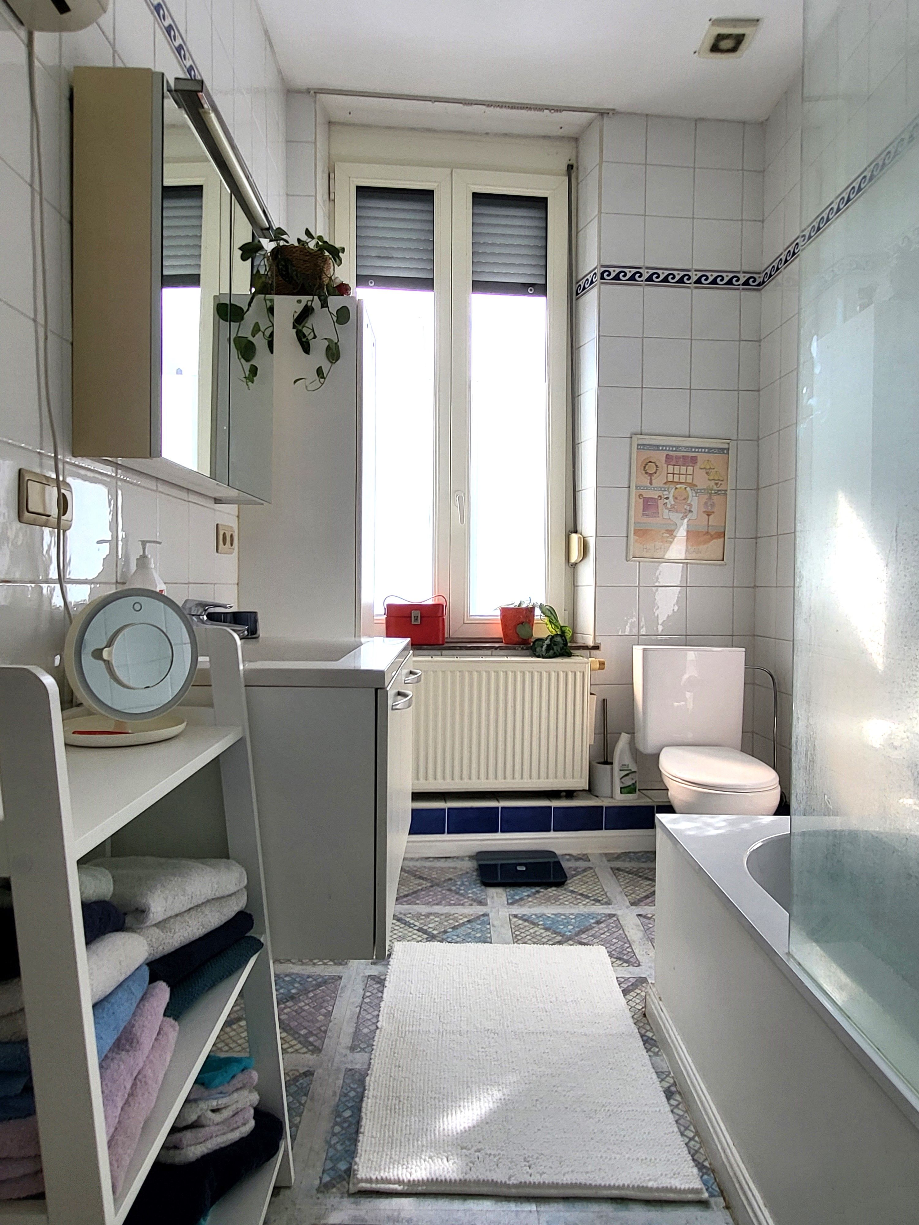 Prachtig gerenoveerde burgerwoning op wandelafstand van het centrum met zuidgerichte tuin.  foto 19