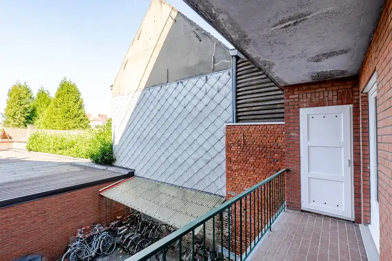 Roeselare Centrum - Lichtrijk appartement met 2 slaapkamers en garage foto 15