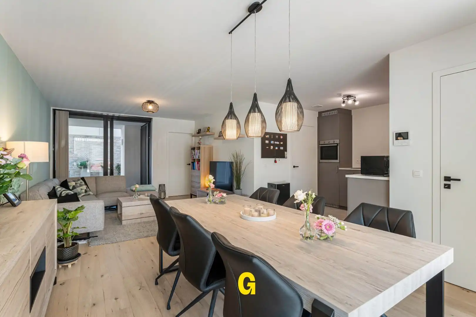 VERKOCHT - Gelijkvloersappartement met 1 slaapkamer, terras met tuintje, standplaats en berging in residentie Het Gruunhof - EPC label A foto 2