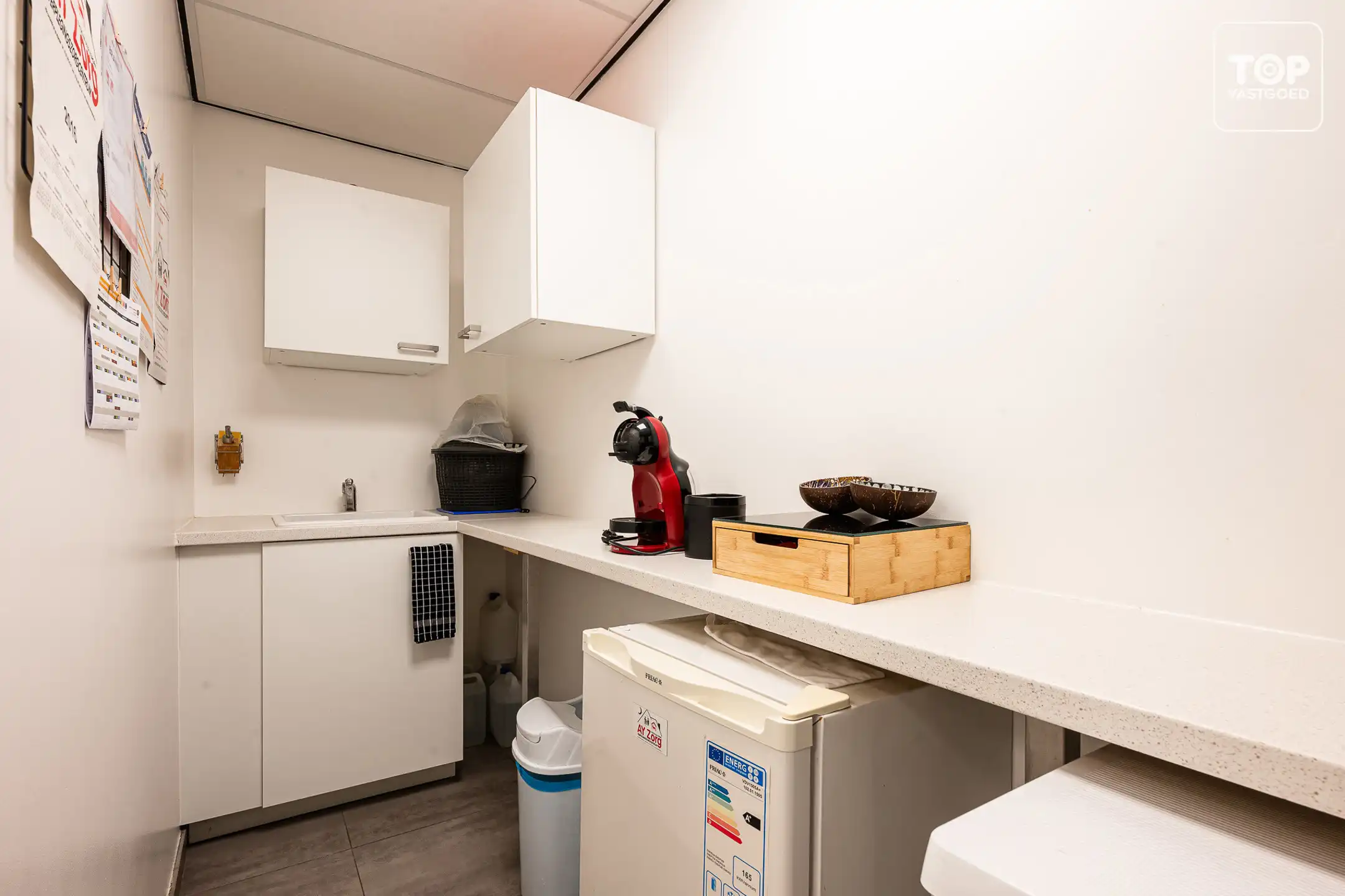 Opbrengsteigendom met polyvalente ruimte + 2slpk appartement foto 12