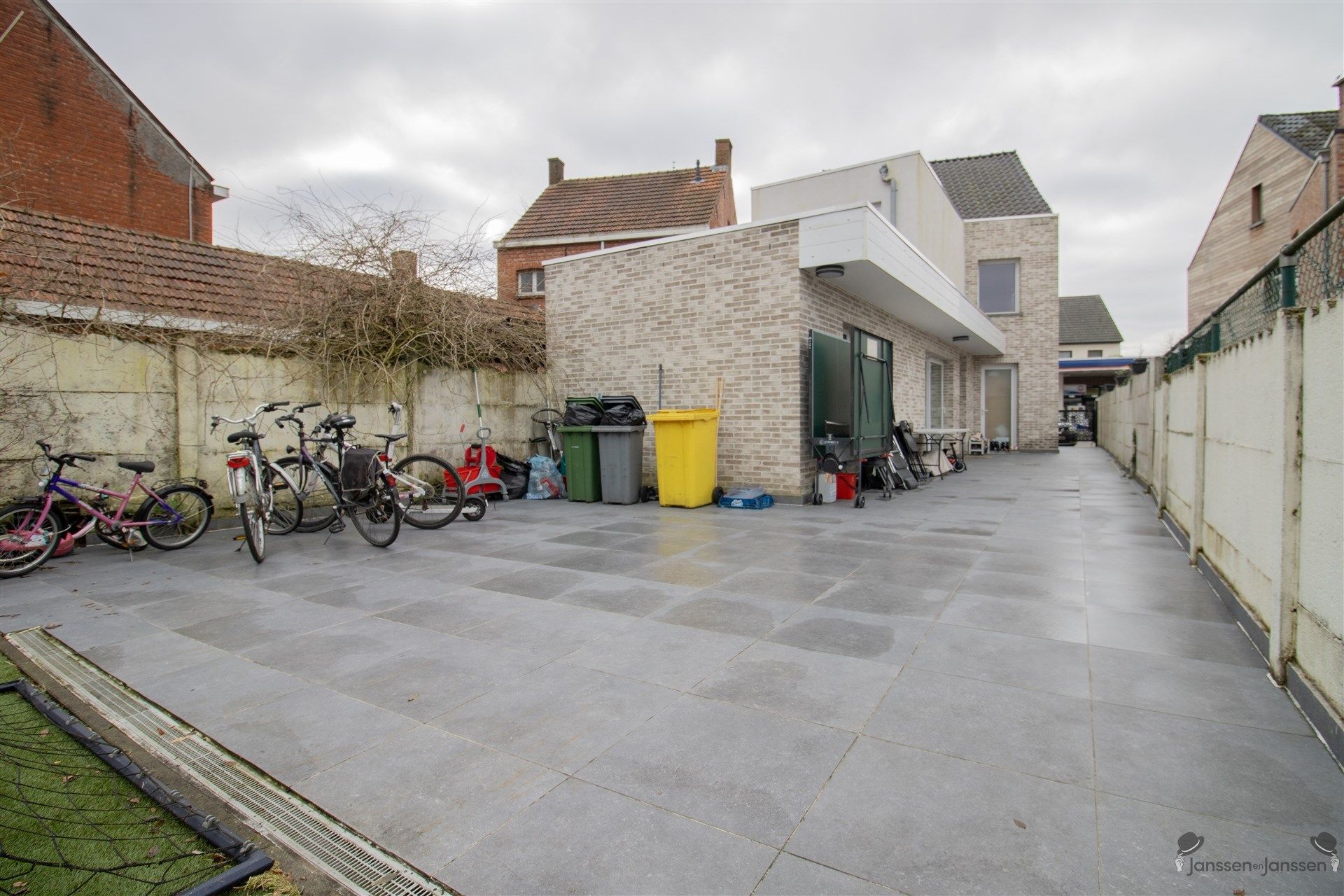 Recent gerenoveerde woning met 4 slaapkamers op 580 m².  foto 19