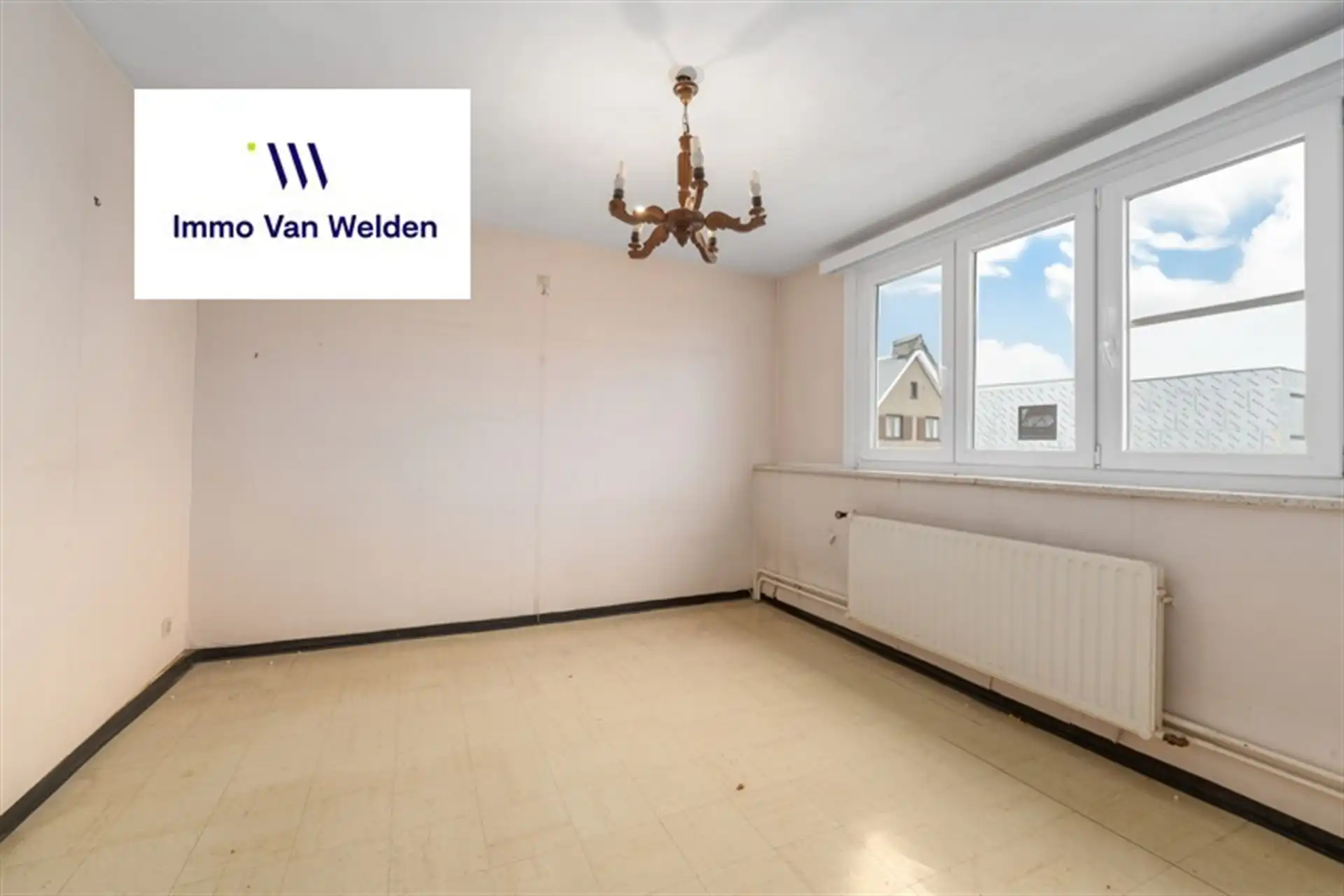 Te renoveren halfopen woning met garage en tuin in landelijke omgeving te Wortegem-Petegem. foto 14