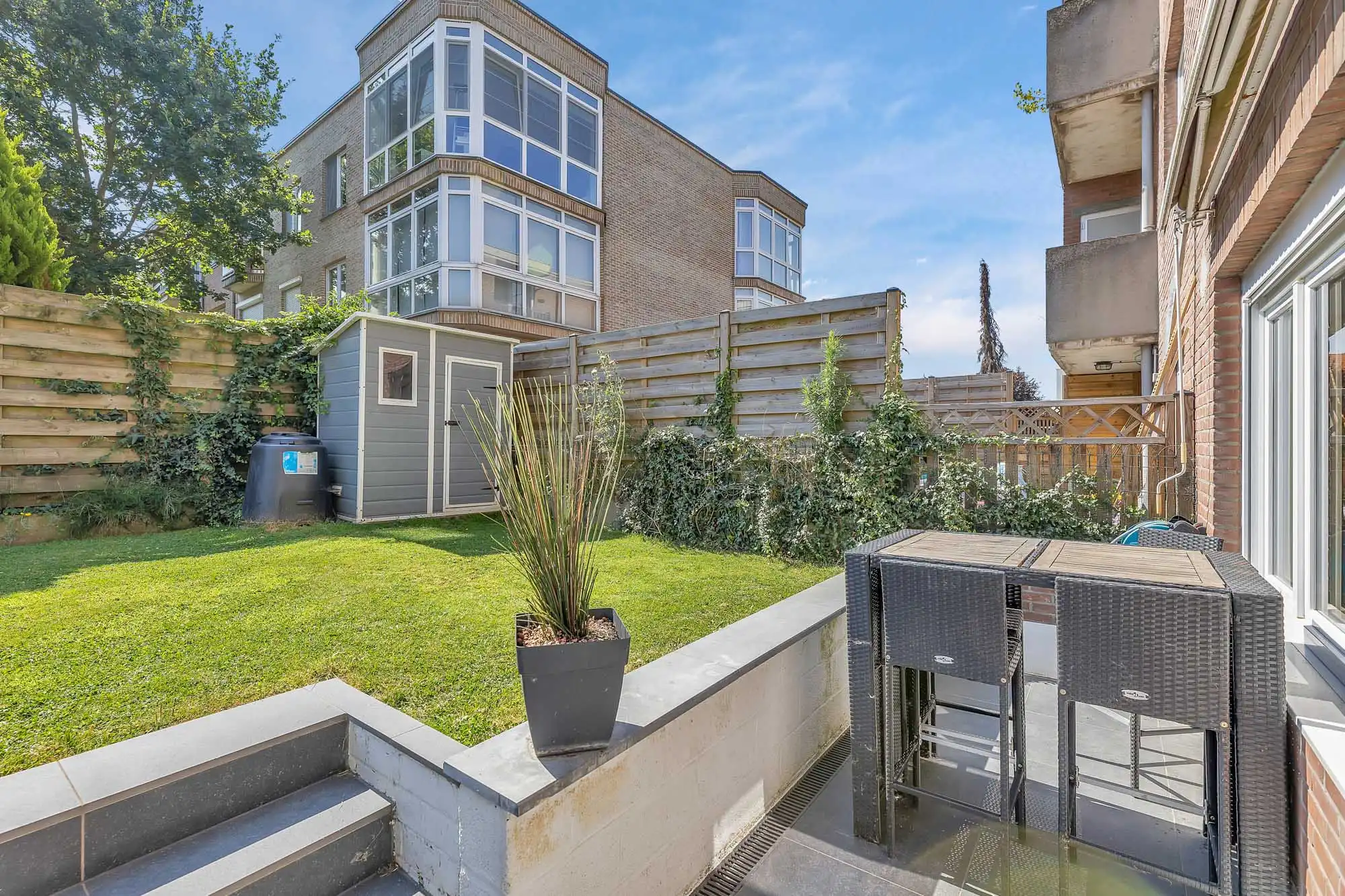 Opbrengsteigendom met 2 appartementen en extra studio foto 30