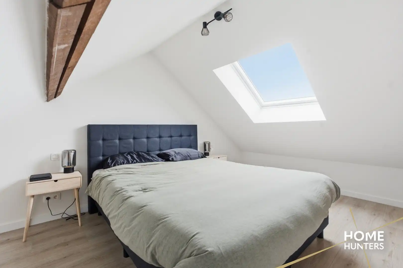 Gezellig duplexappartement met 2 slaapkamers en terras te Ieper foto 11