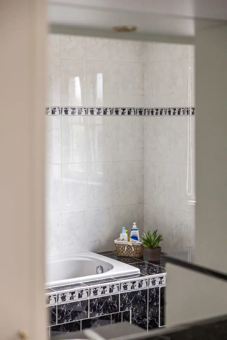 Exclusieve villa met zonnige tuin in Mal foto 25