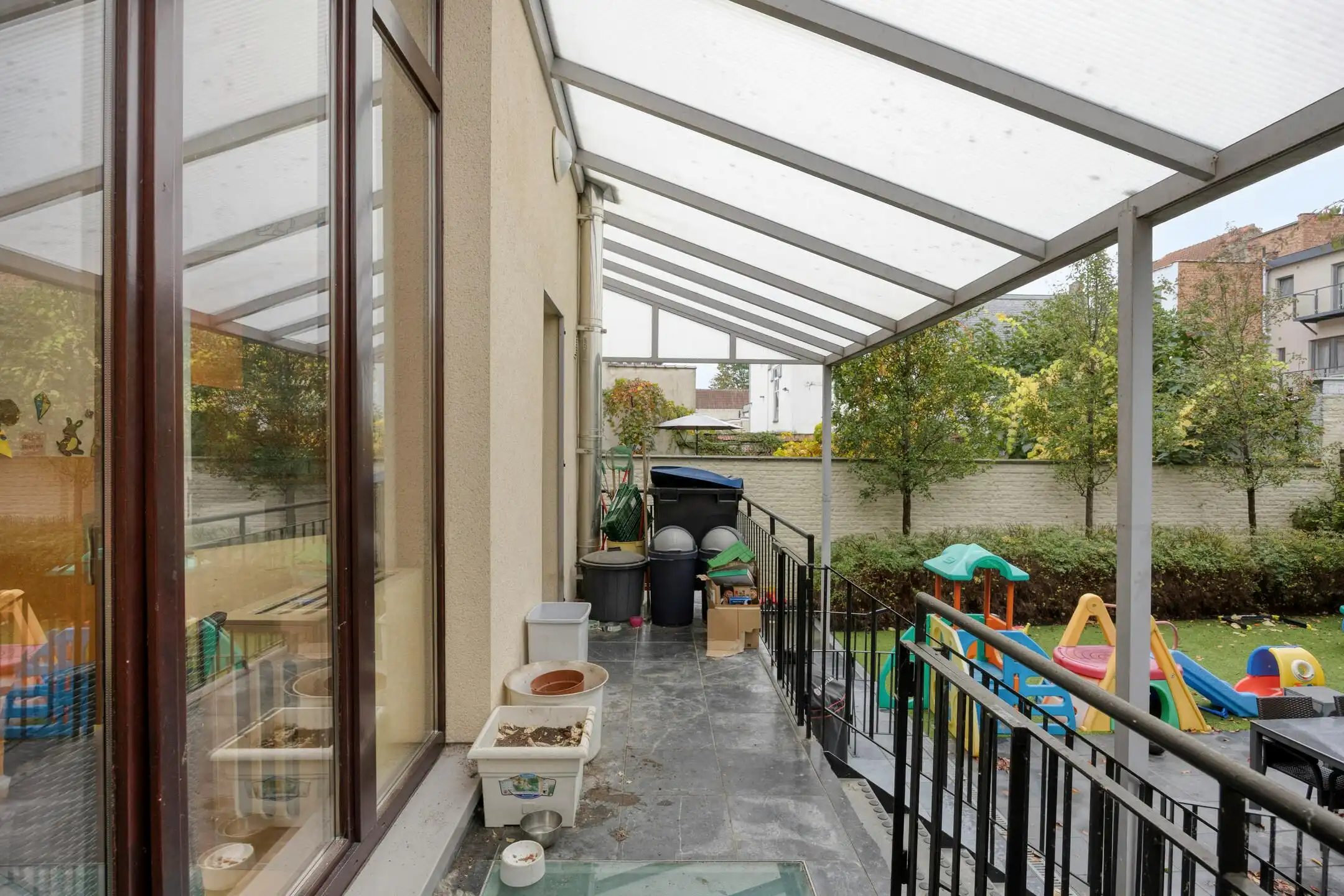 Op te frissen herenhuis met 7 slaapkamers en stadstuin. foto 63