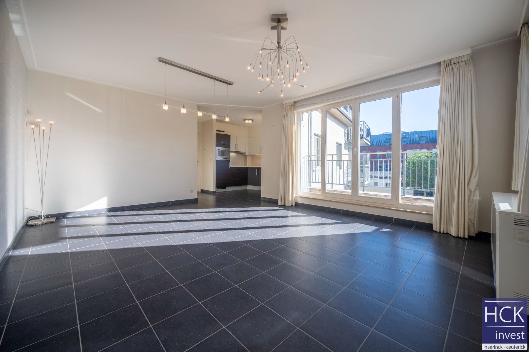 OUDENAARDE - Knap appartement met 2 SLPK. op topligging te Eine foto 6