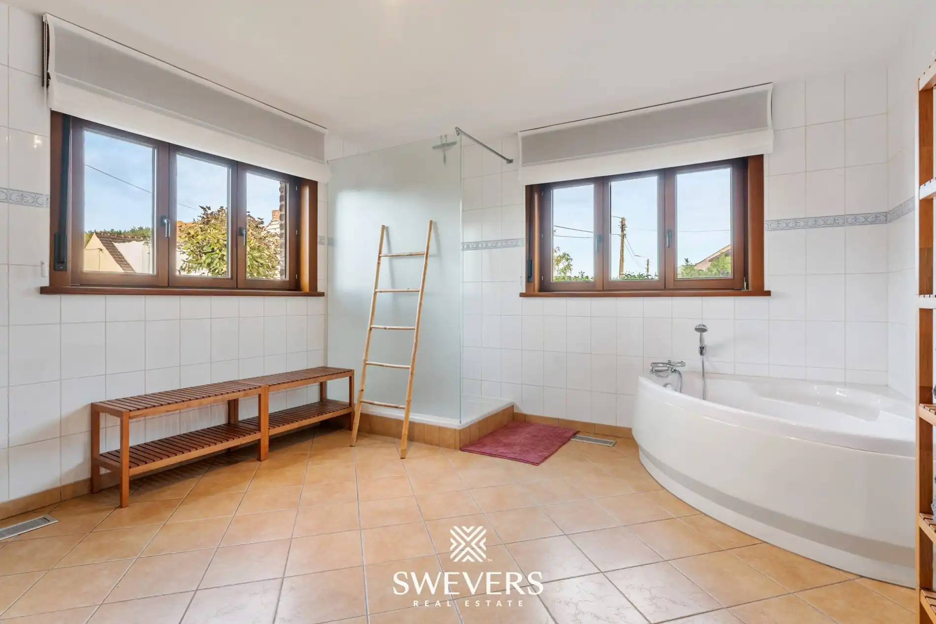 Comfortabele vrijstaande woning met ruime kamers en zuid gerichte tuin  foto 15