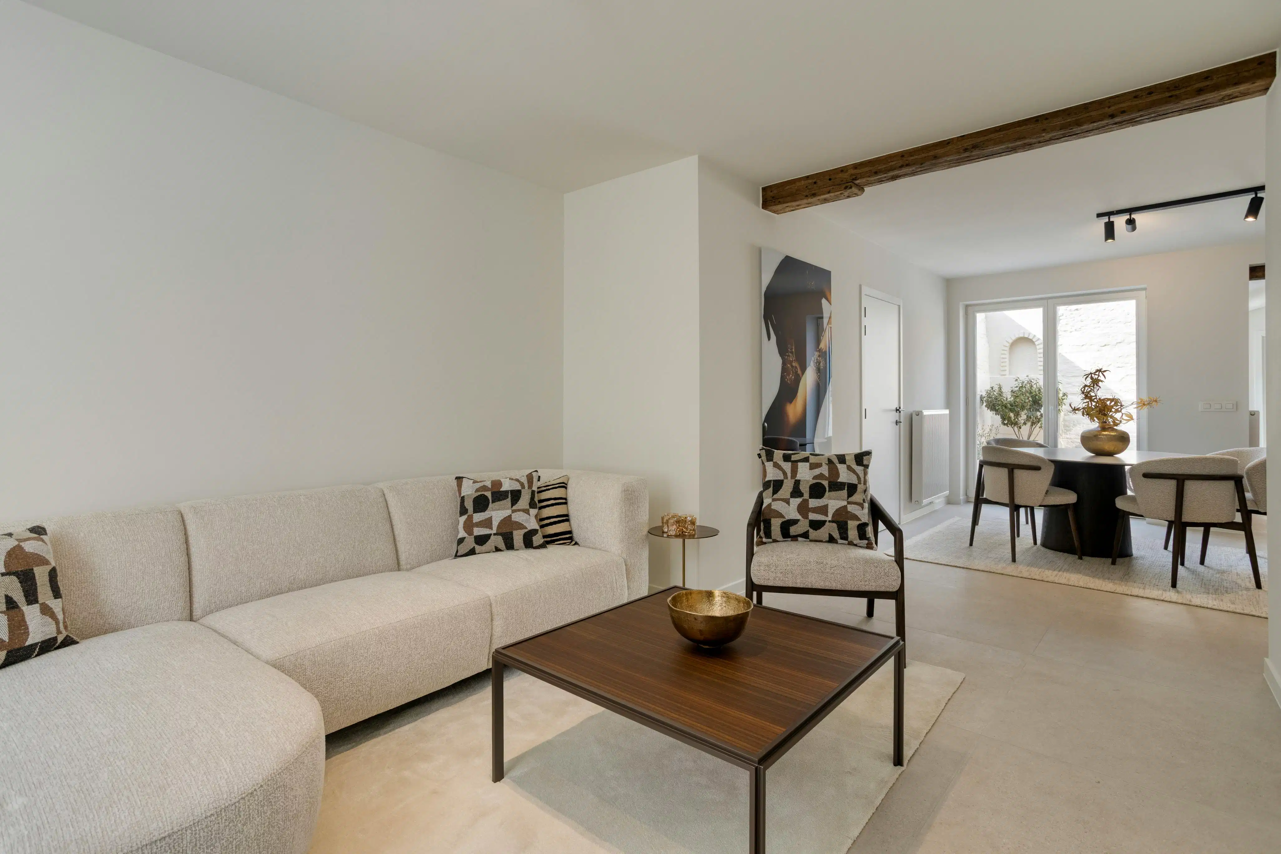 Kwalitatief gerenoveerd huis met 3 slaapkamers in Brugge foto 2