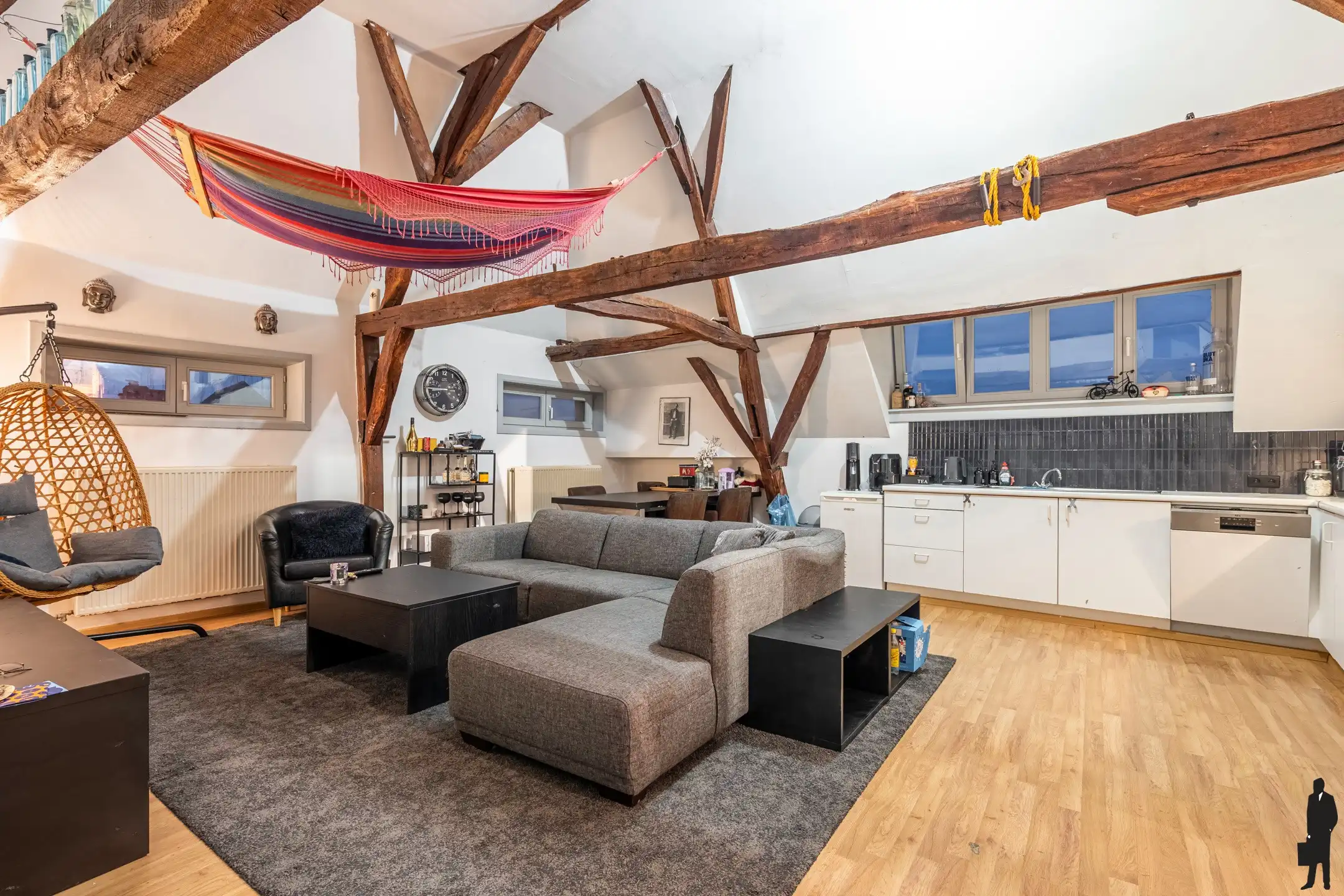 Dakappartement in centrum van Hoogstraten. foto {{pictureIndex}}