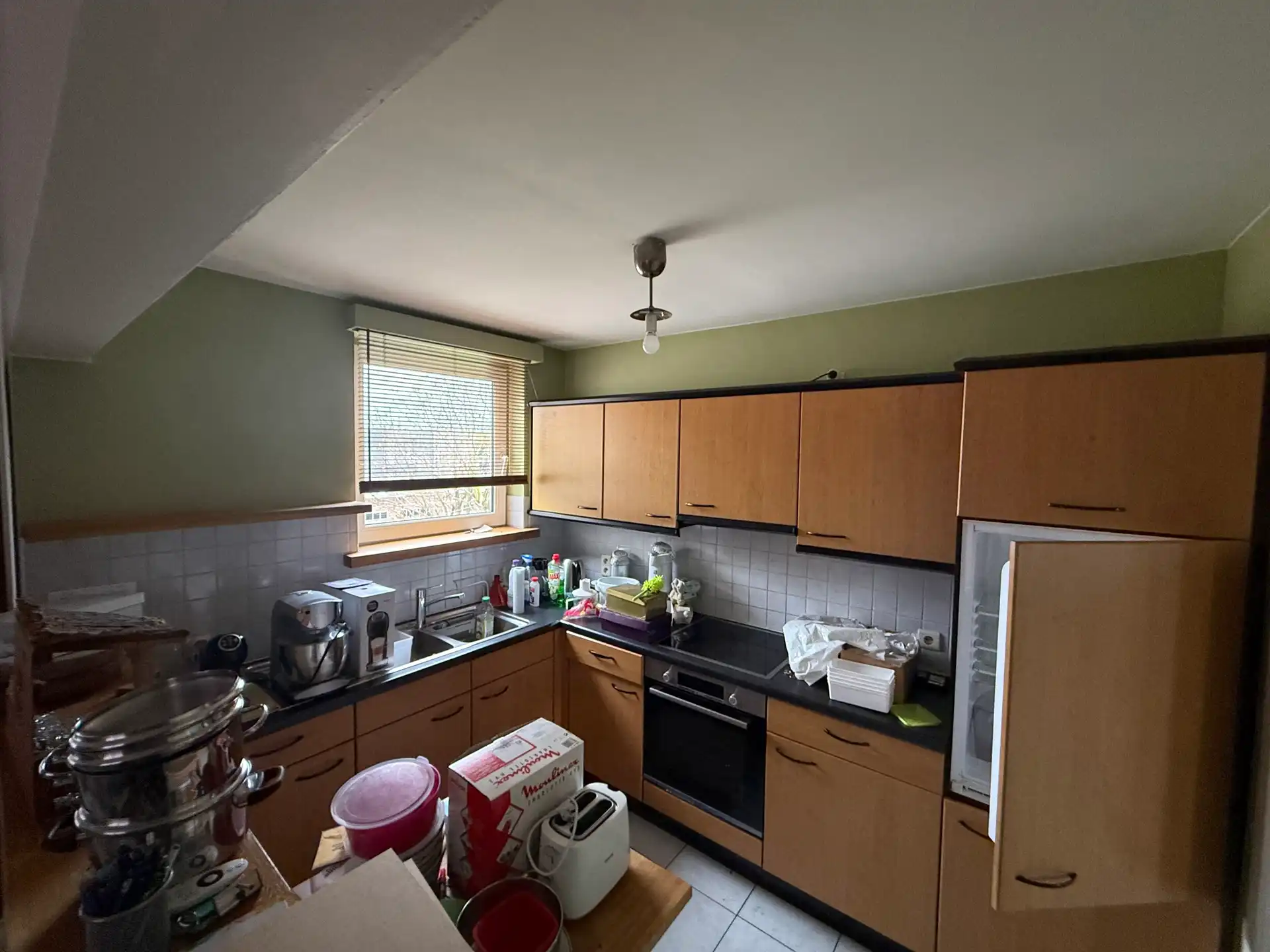 WICHELEN - Ruim appartement mét garage. foto 4