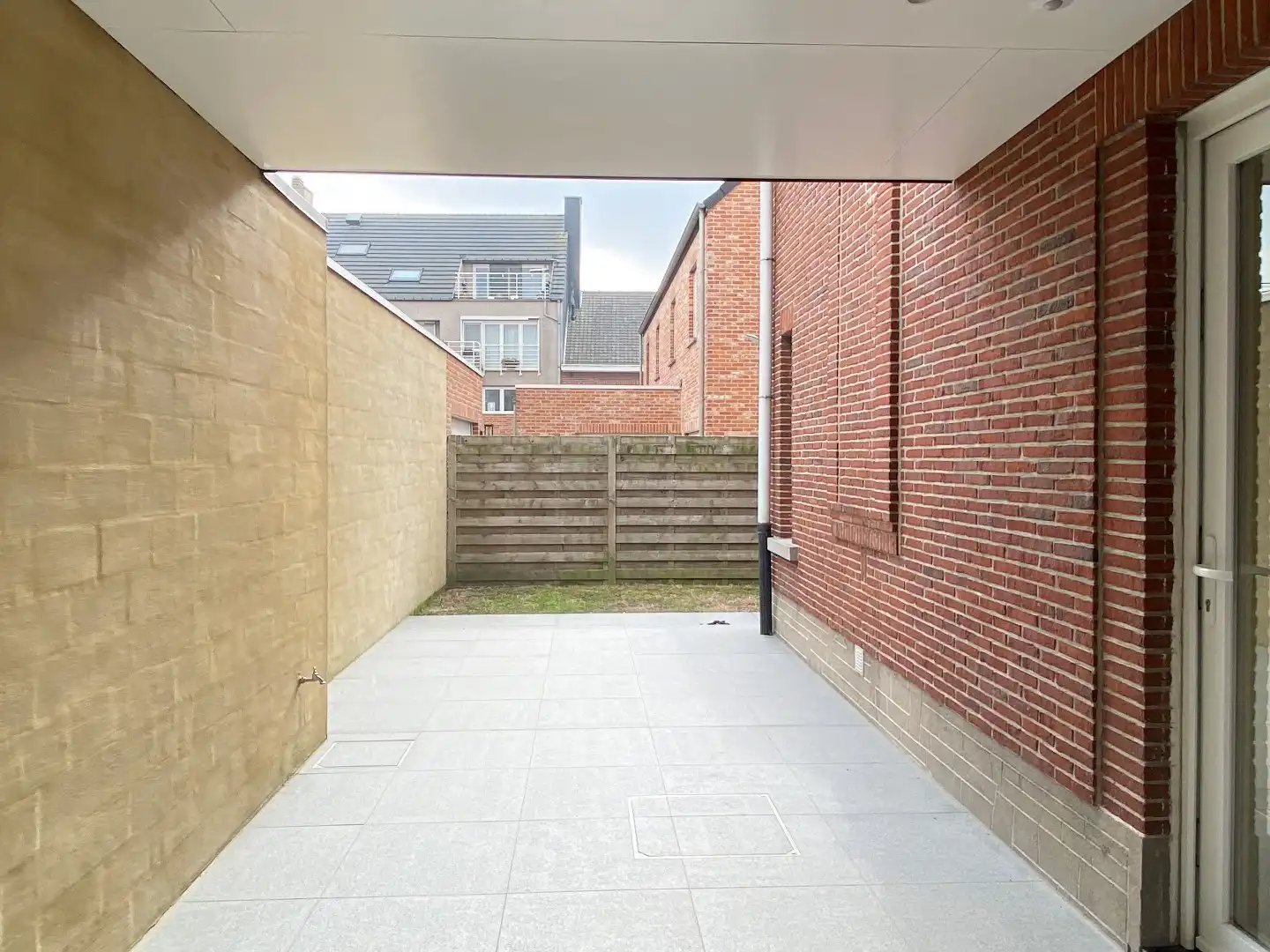 INSTAPKLARE GEZINSWONING MET 3 SLPKS EN GARAGE foto 5