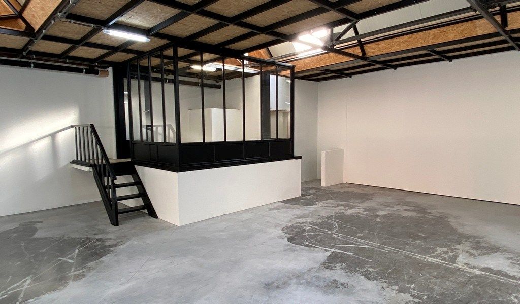 Gerenoveerde opslagruimte te huur in Balegem foto 3