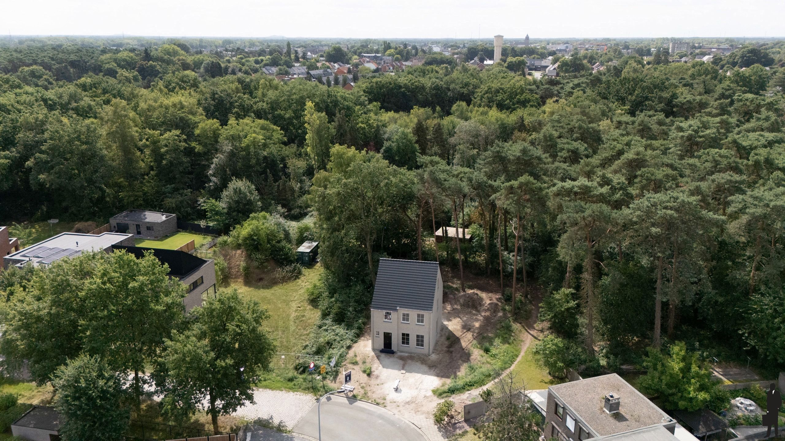 Nieuwbouwwoning met 3 slpk. op perceel van ca. 605m² foto 7