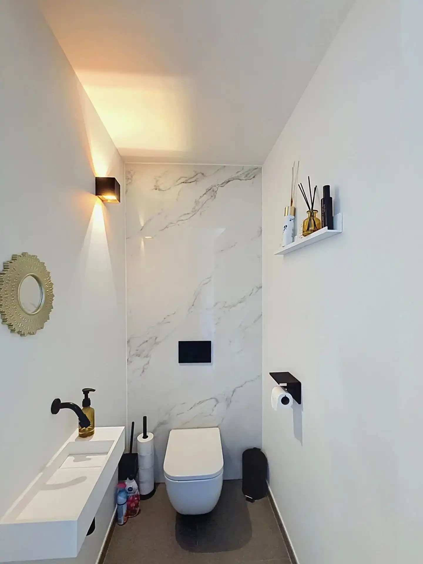 Zeer ruime villa voorzien van alle luxe met 3, mogelijk 5 slaapkamers en 2 badkamers foto 28