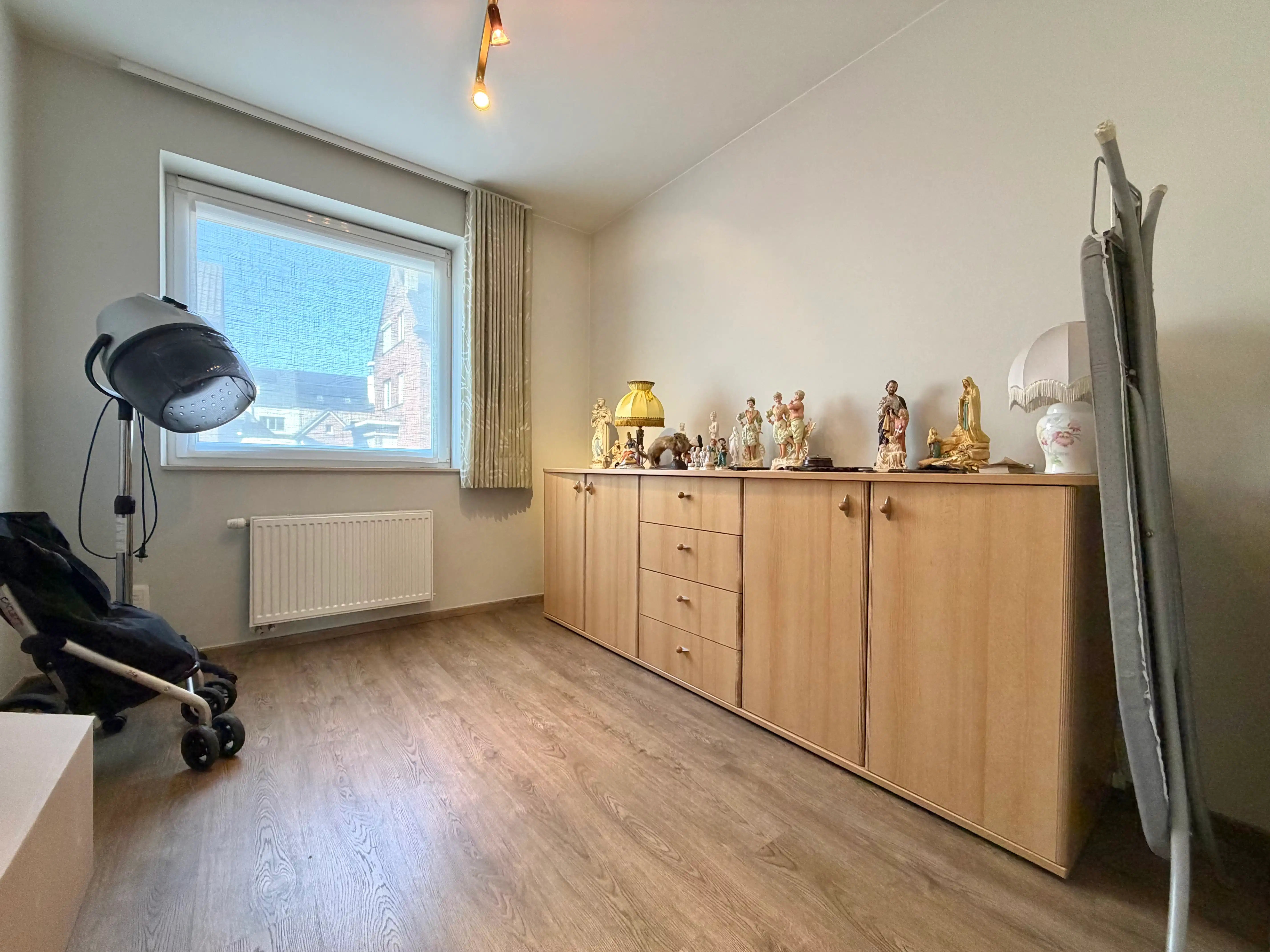 Gelijkvloers tweeslaapkamer-appartement te Wondelgem foto 10