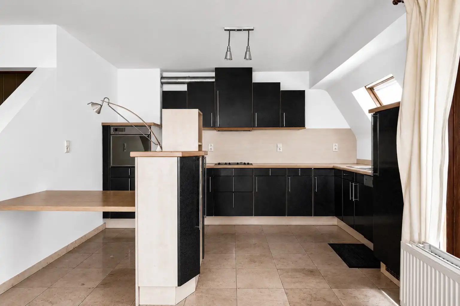 Ruim en lichtrijk appartement met 3 slaapkamers! foto 5