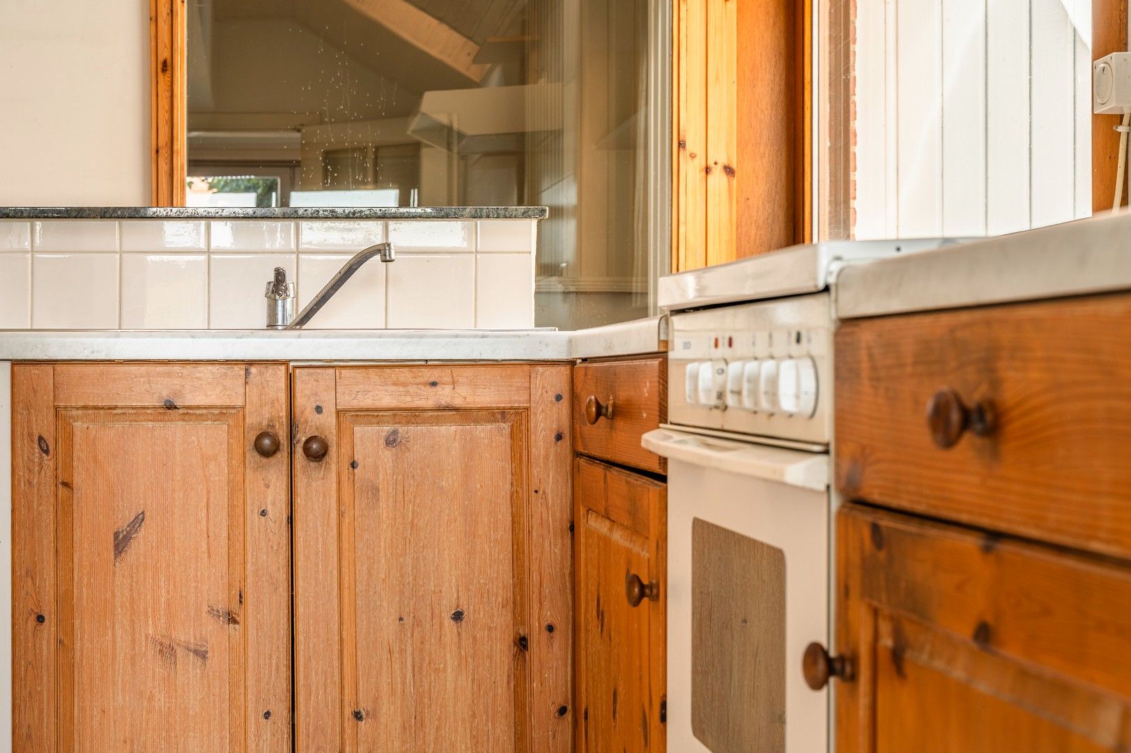 Ruime te renoveren woning met tuin in Kruibeke foto 9