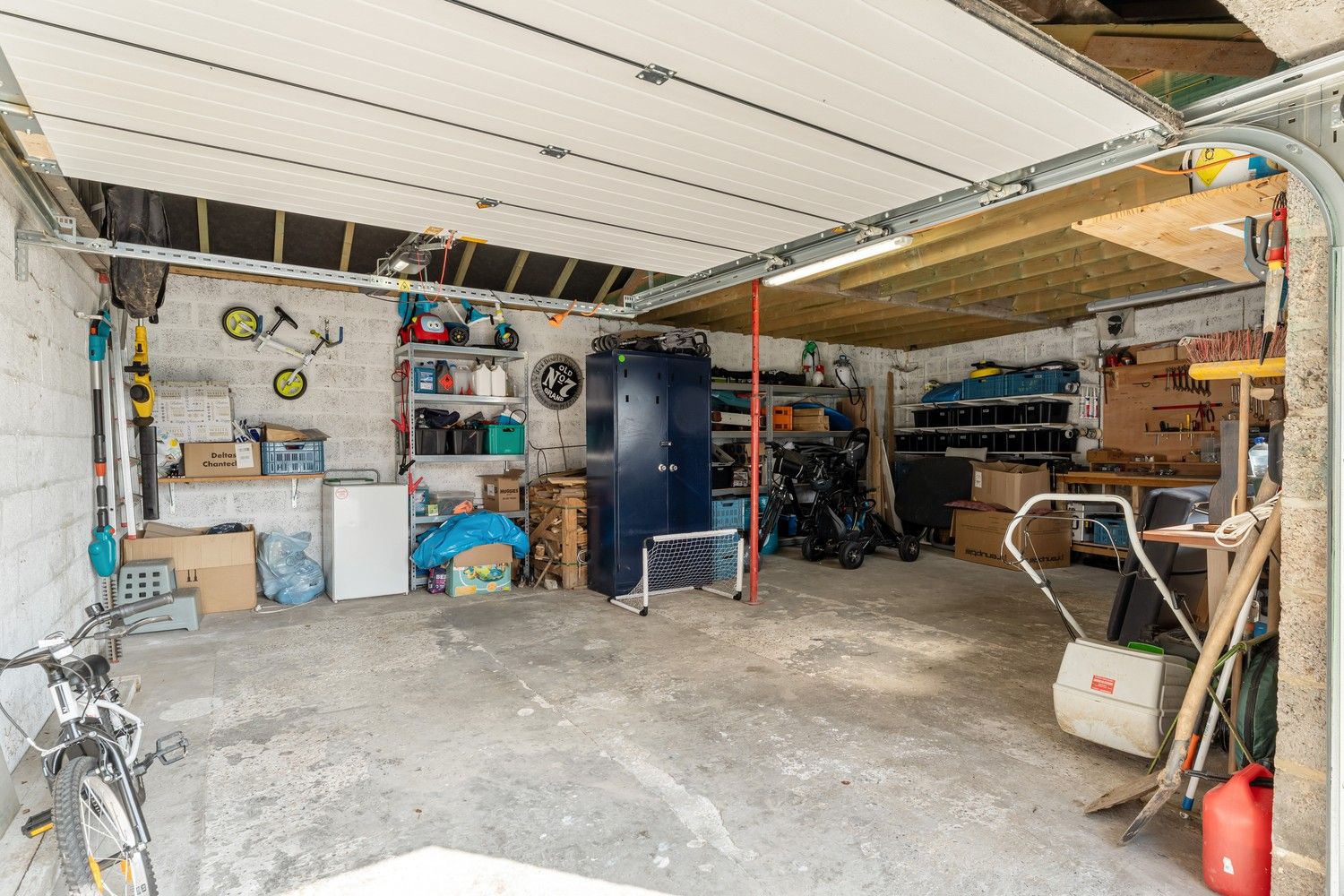 Gerenoveerde woning in het rustig gelegen Brustem. foto 21