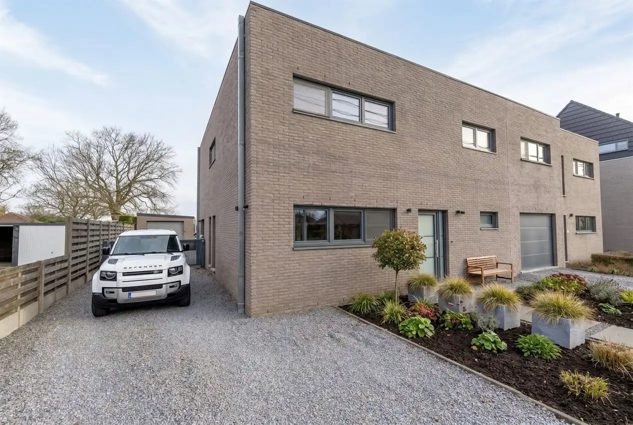 Groot wonen in recent huis zonder renovatie-of bouwzorgen foto 22
