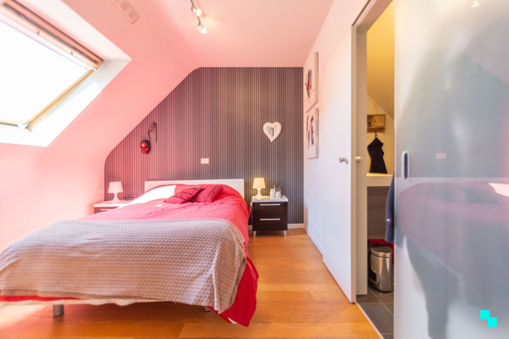 Tweeslaapkamerappartement met ruim terras in het dorp van Merelbeke foto 13