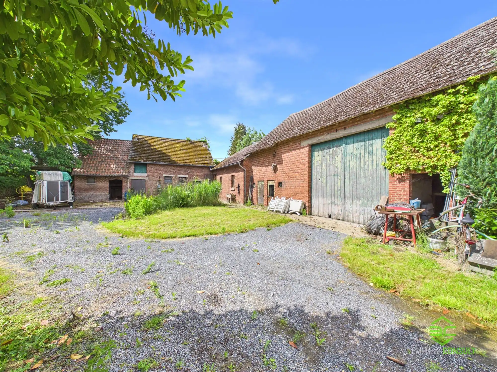 Te renoveren hoeve in Rummen op 22a 32ca! foto 3