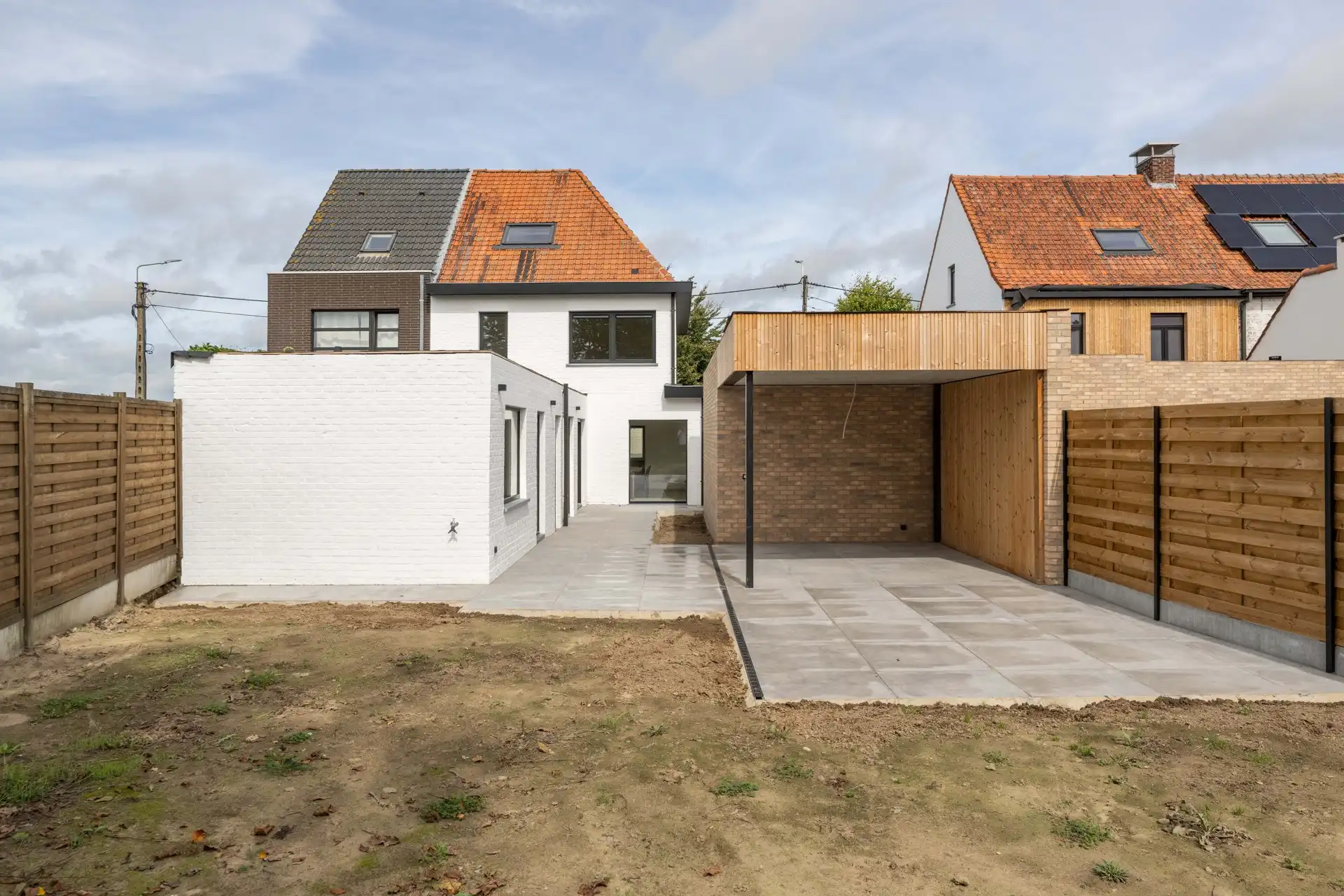 Prachtige tot in de puntjes gerenoveerde halfopen bebouwing met 3 slaapkamers, aparte garage en zuidgerichte tuin te koop in het hartje van Sint-Baafs-Vijve foto 30